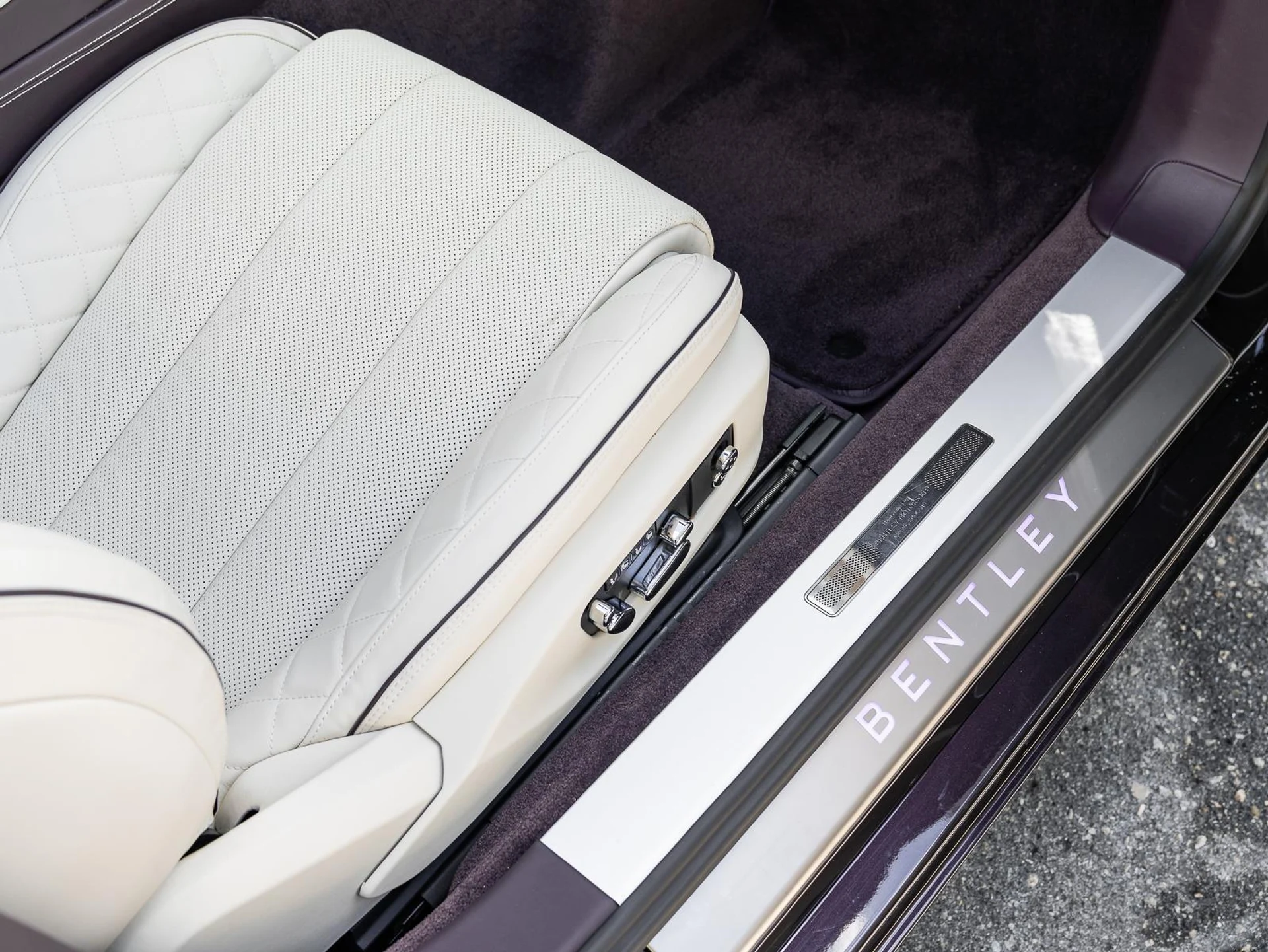 mph035_1771788788_Used_2022_Bentley_Continental_GT_Mulliner_1774645985_a51e808850