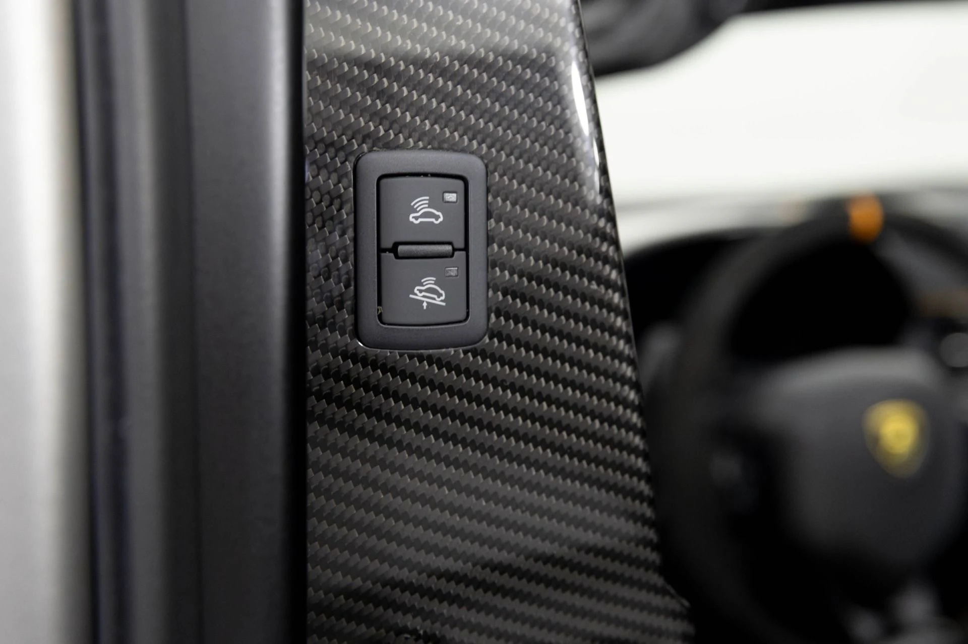 mph035_1789731859_Used_2020_Lamborghini_Aventador_SVJ_1768952736_0f89999d06