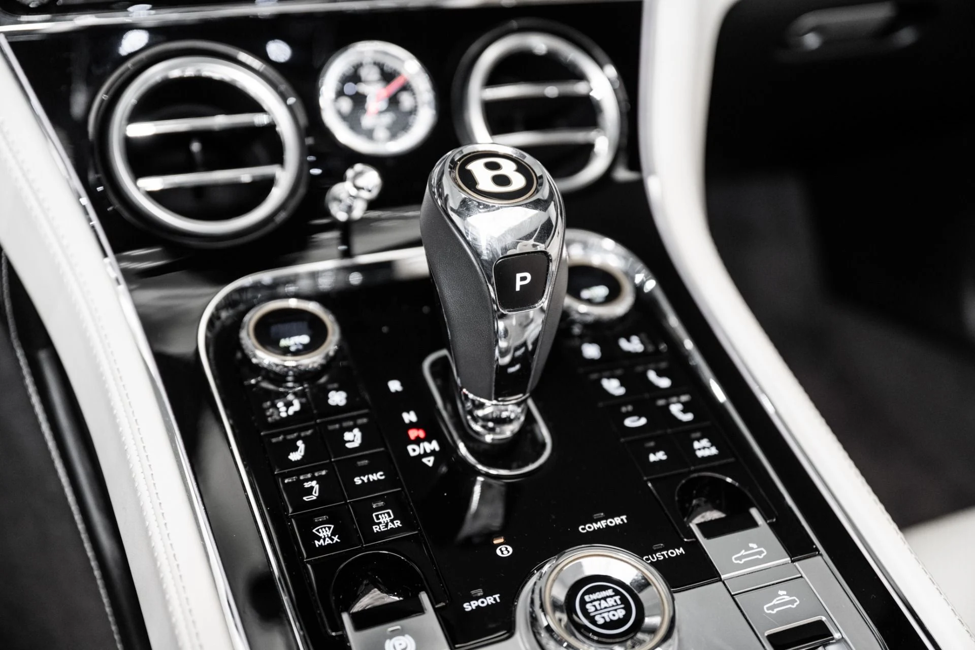 mph035_1792112816_Used_2020_Bentley_Continental_GTC_V8_1739205843_af452f8dc6