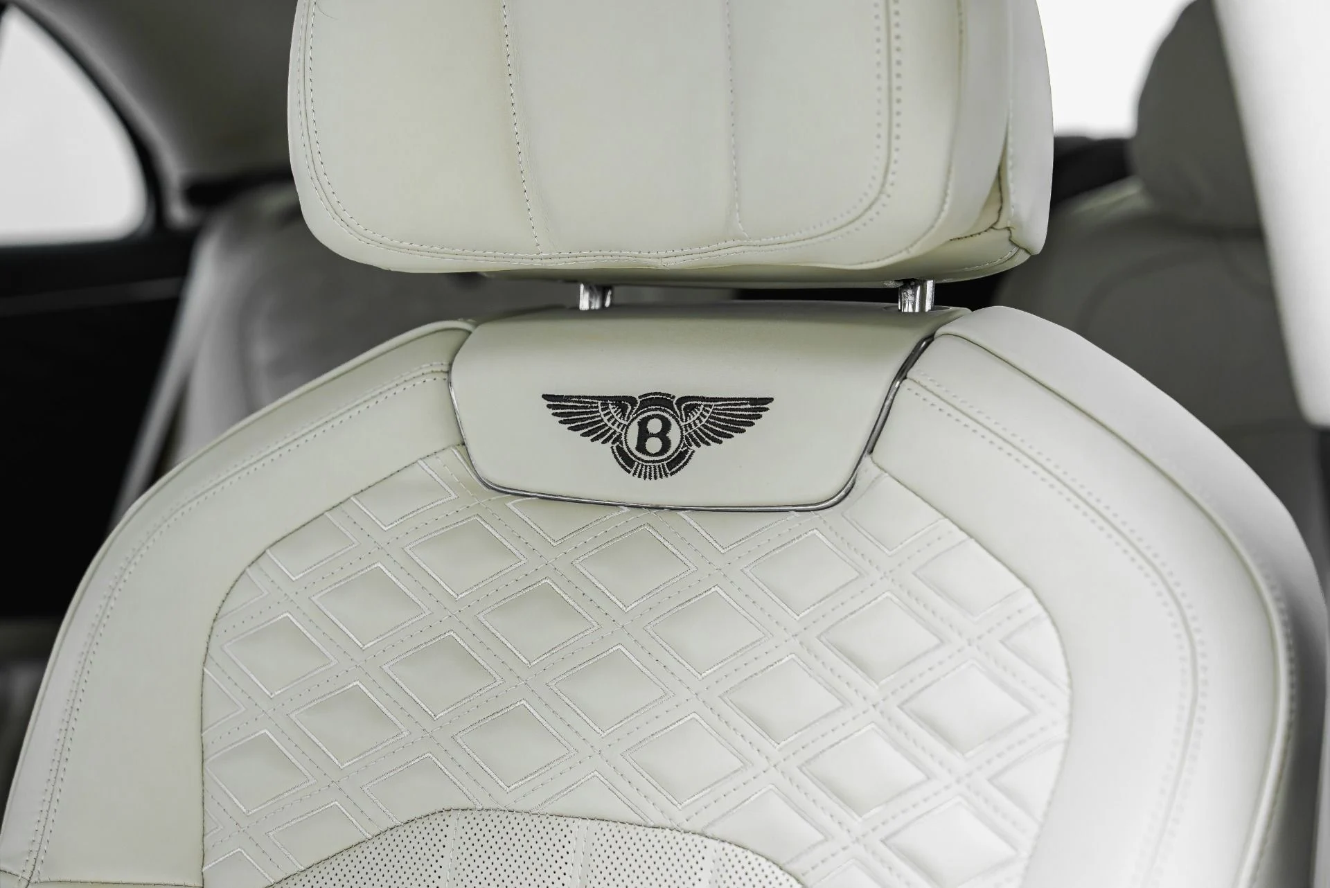 mph035_1792129183_Used_2024_Bentley_Flying_Spur_Speed_1793378286_0f4a57fa88