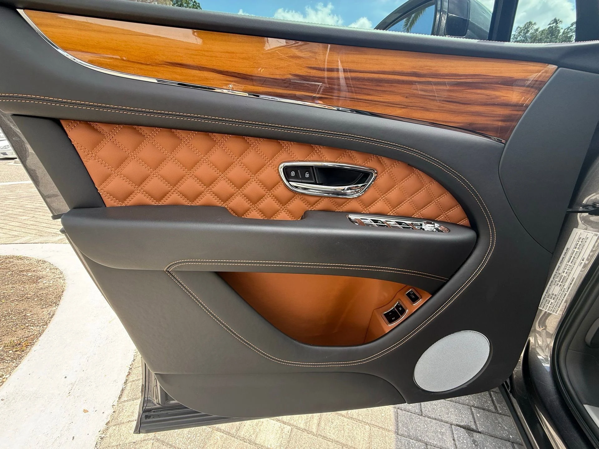 mph035_1794982658_741ac66fb6074c58bd8fb17e081440e6_eb9590dfc3