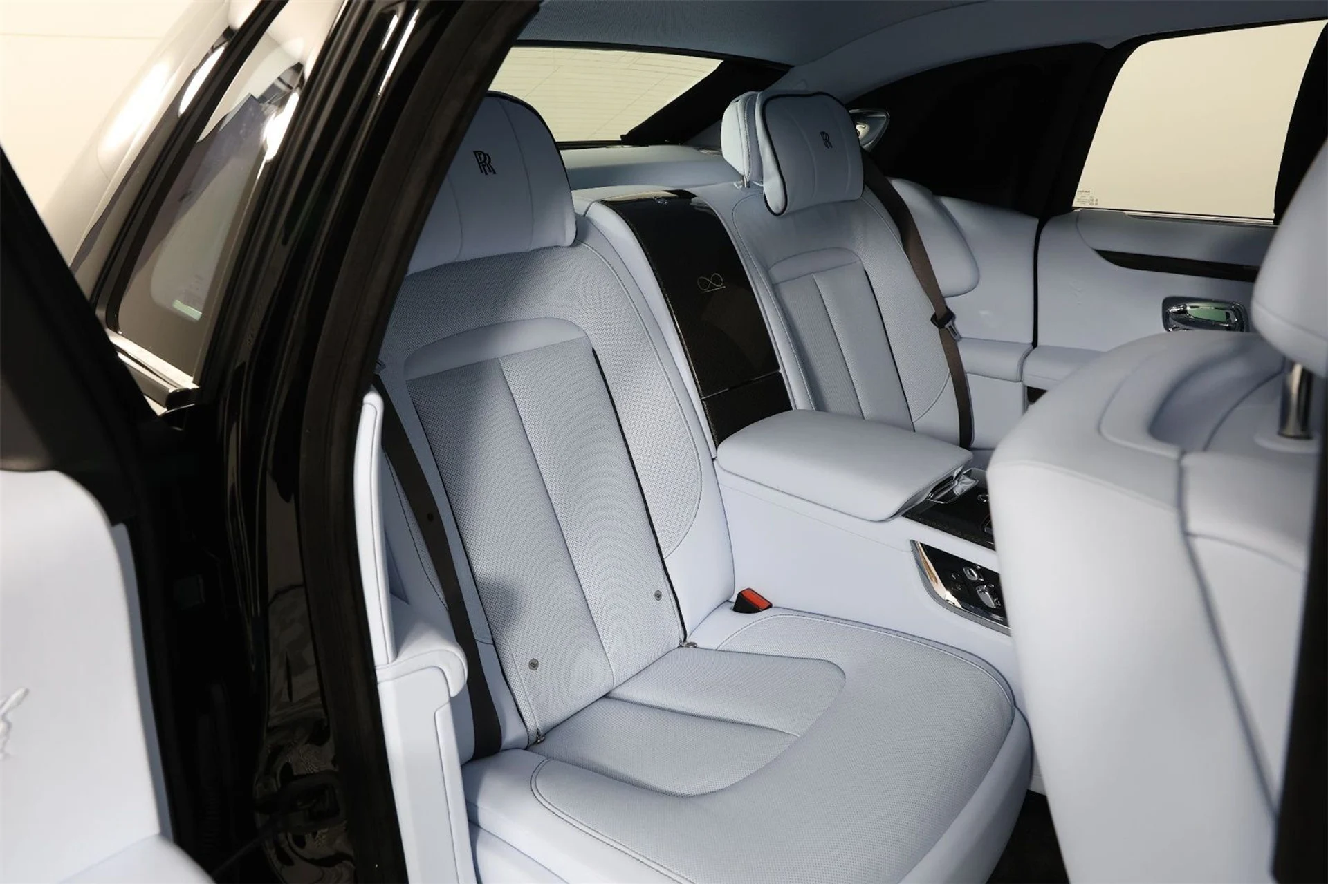 mph035_1806395446_b8c483f6eb8d557923b3cbe1ed955aa2_5c499ba100