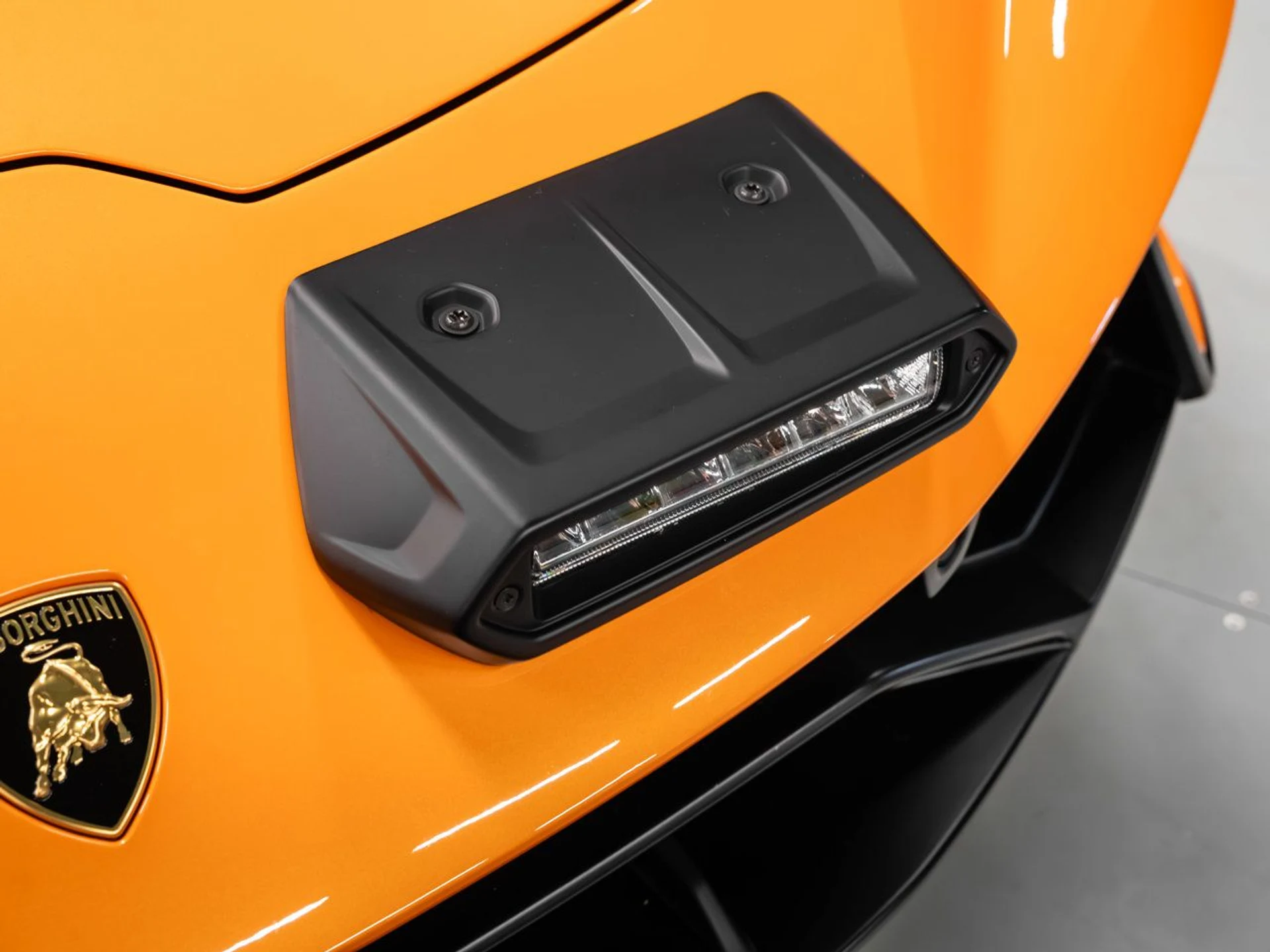 mph035_1807813008_lamborghini_huracan_2023_ca116282d0