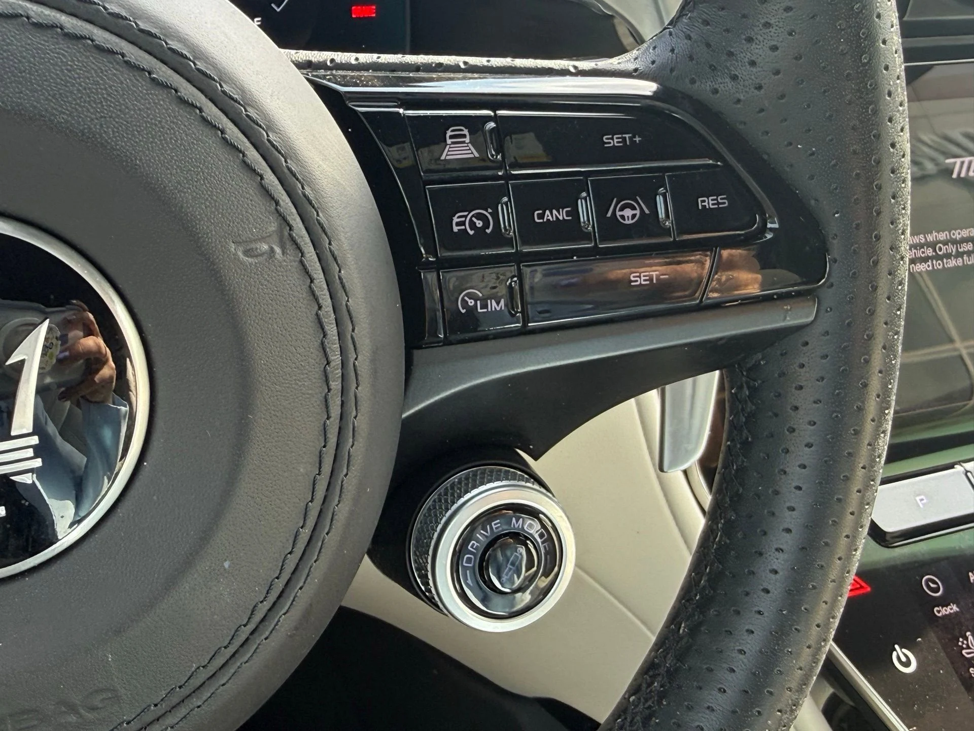 mph035_1808982070_31e0bf4a0d7040cb9b3d3d3d8fb7aedd_26b5c7932c