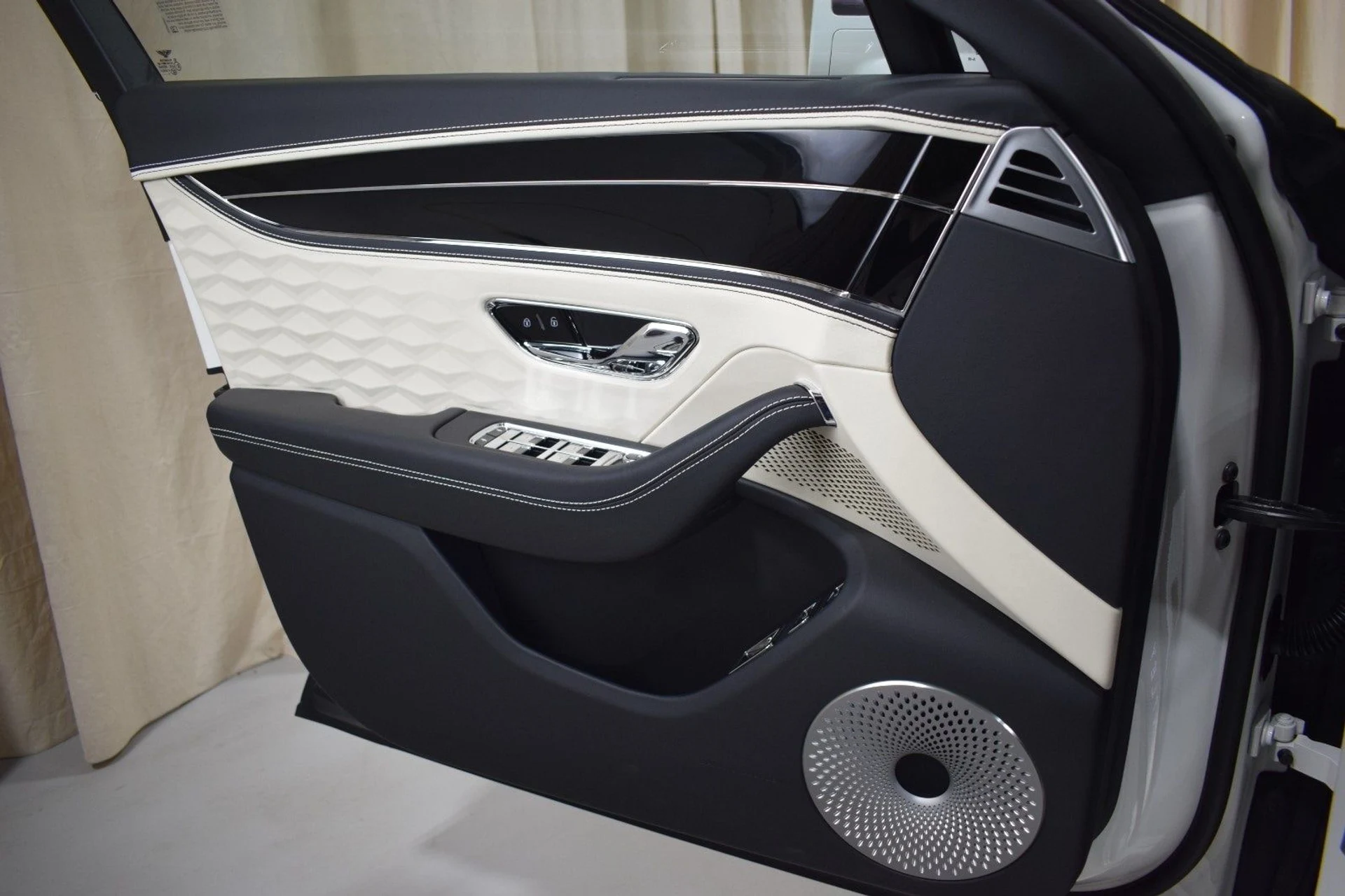 mph035_1811921868_a5774cac2aca84f0e9d63788e227dffbx_e3f8cdf9a6