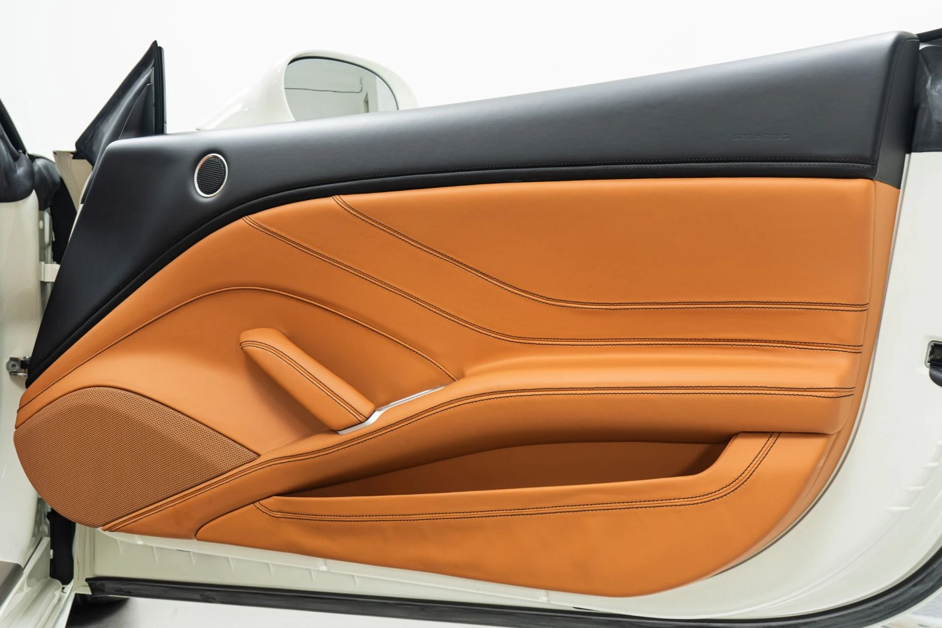 mph035_1813536927_Used_2015_Ferrari_California_T_Very_Low_Miles_Daytona_Seats_Sport_Wheels_1774471674_ef8bea0405