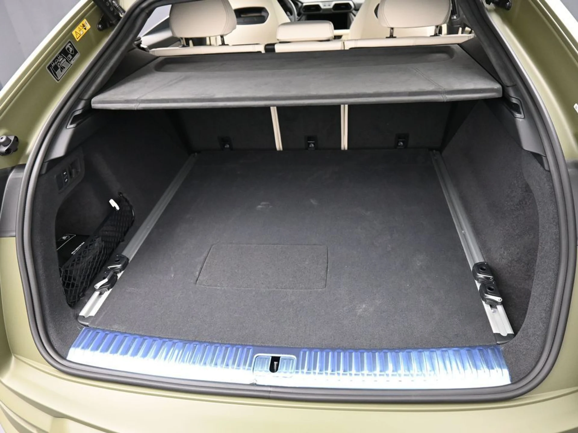 mph035_1827843383_61c83605_98a0_4d95_b29b_24bc090ad2e9_74fbbb2f51