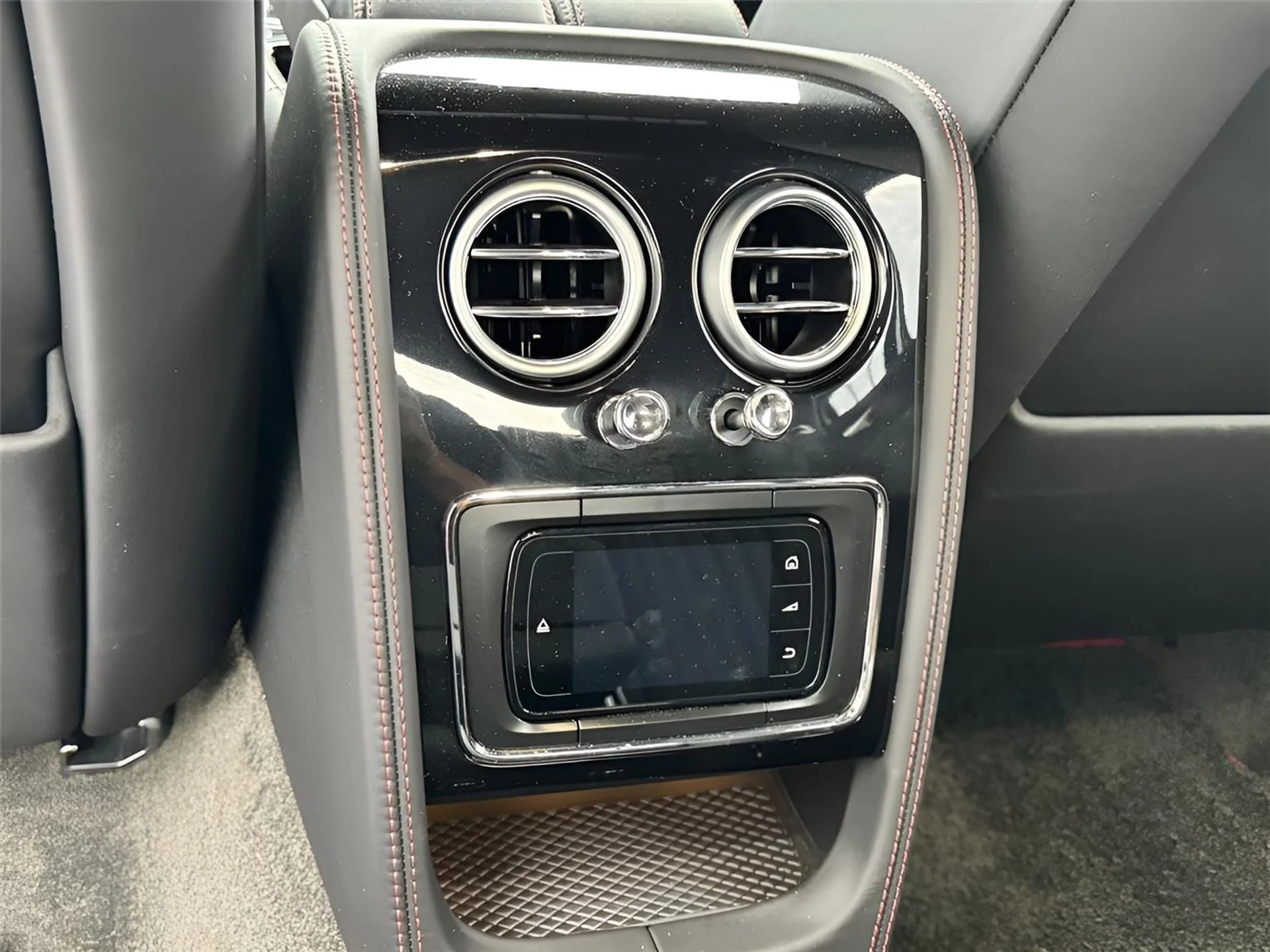 mph035_1839918377_6a2eacfc1c3fc3fbe4660c33777f307b_cc5046bbb0