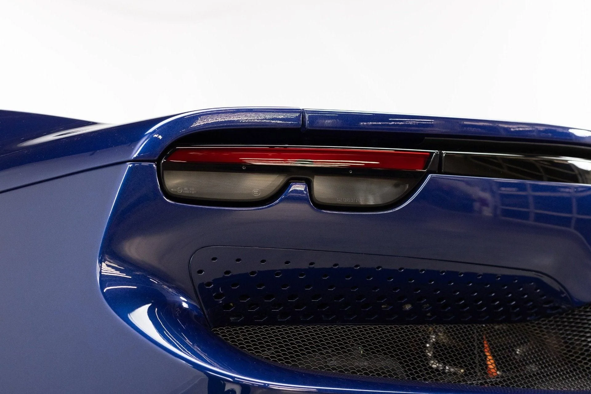 mph035_1848088469_Used_2025_Ferrari_296_GTB_1777349734_9d8a83f8d0