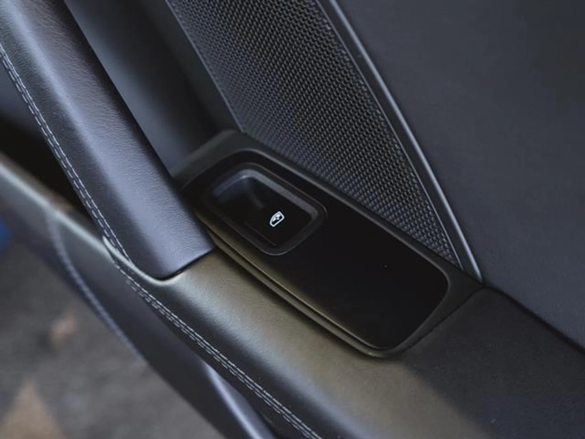 mph035_1885174910_ao_HZNU_Xo_WL_Jz_M_Wf57_U4d_Kqm_n0_6797996e00