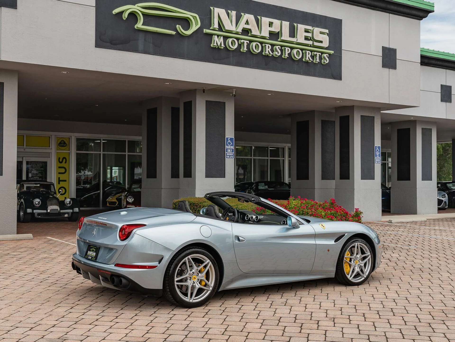 mph035_1892071887_Used_2016_Ferrari_California_T_1785949669_063e07bac2