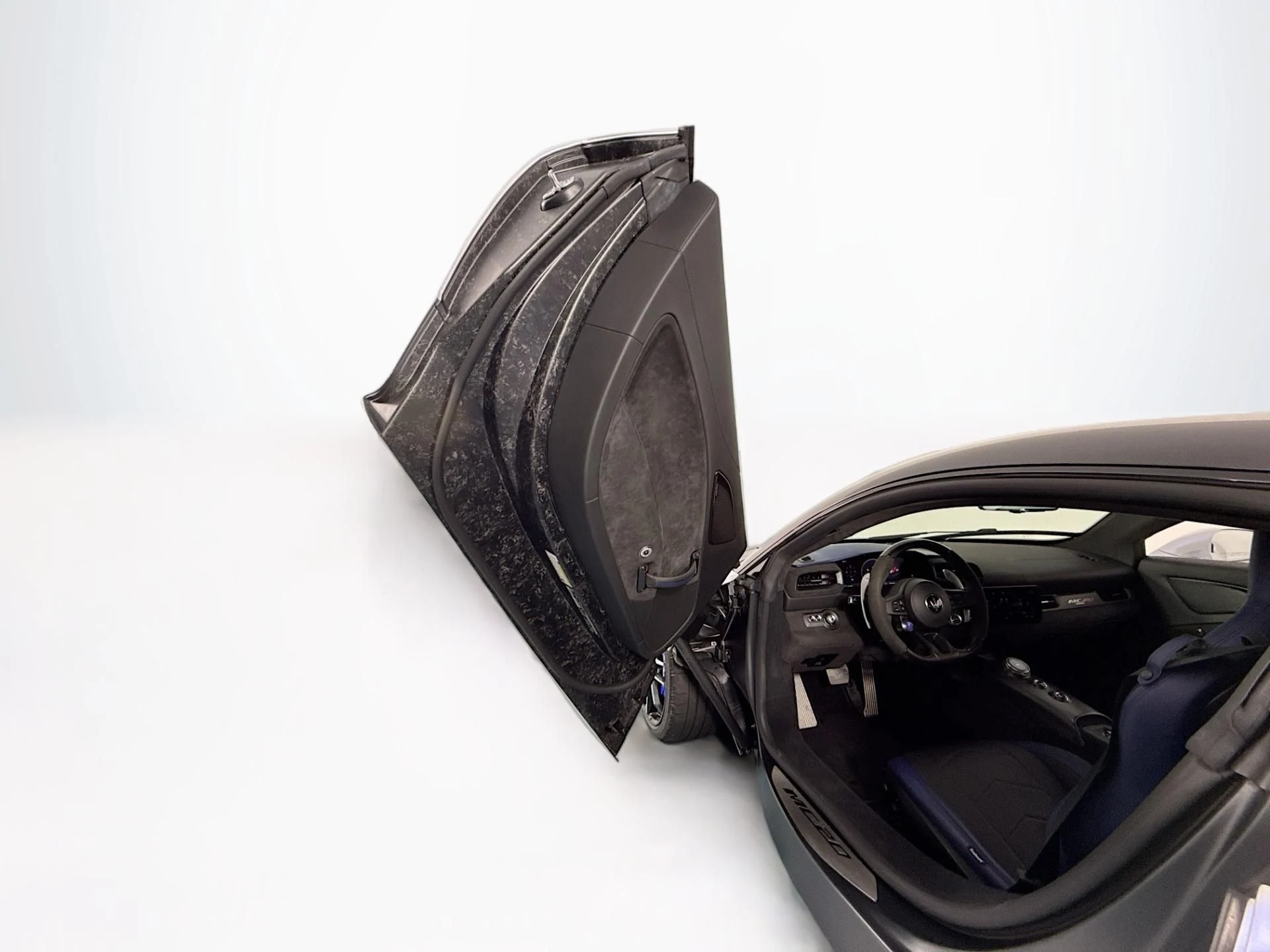 mph035_1901899832_Used_2023_Maserati_MC_20_1784665836_e00cfa1e27