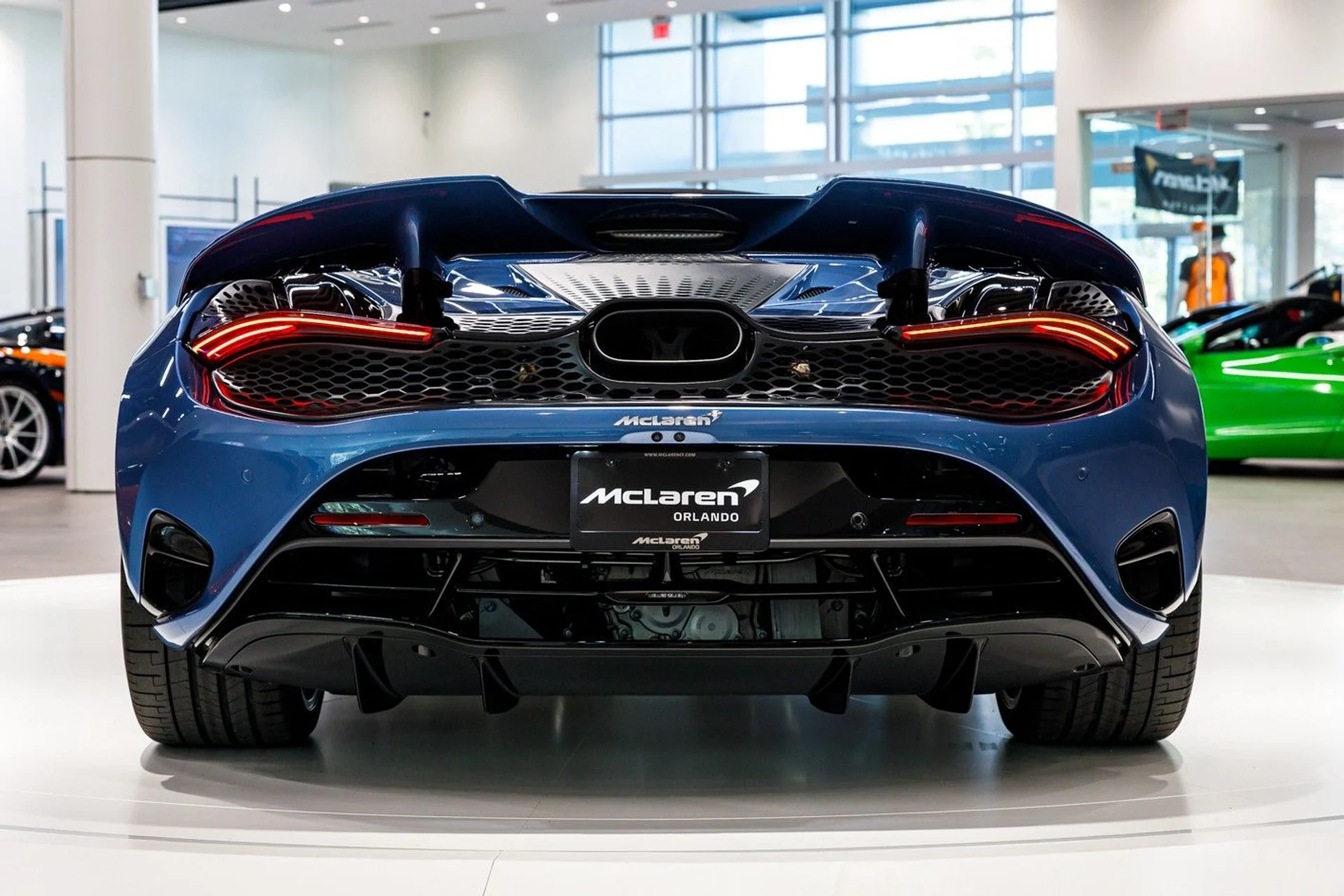 mph035_1902594139_650_p36_l_20845128f6