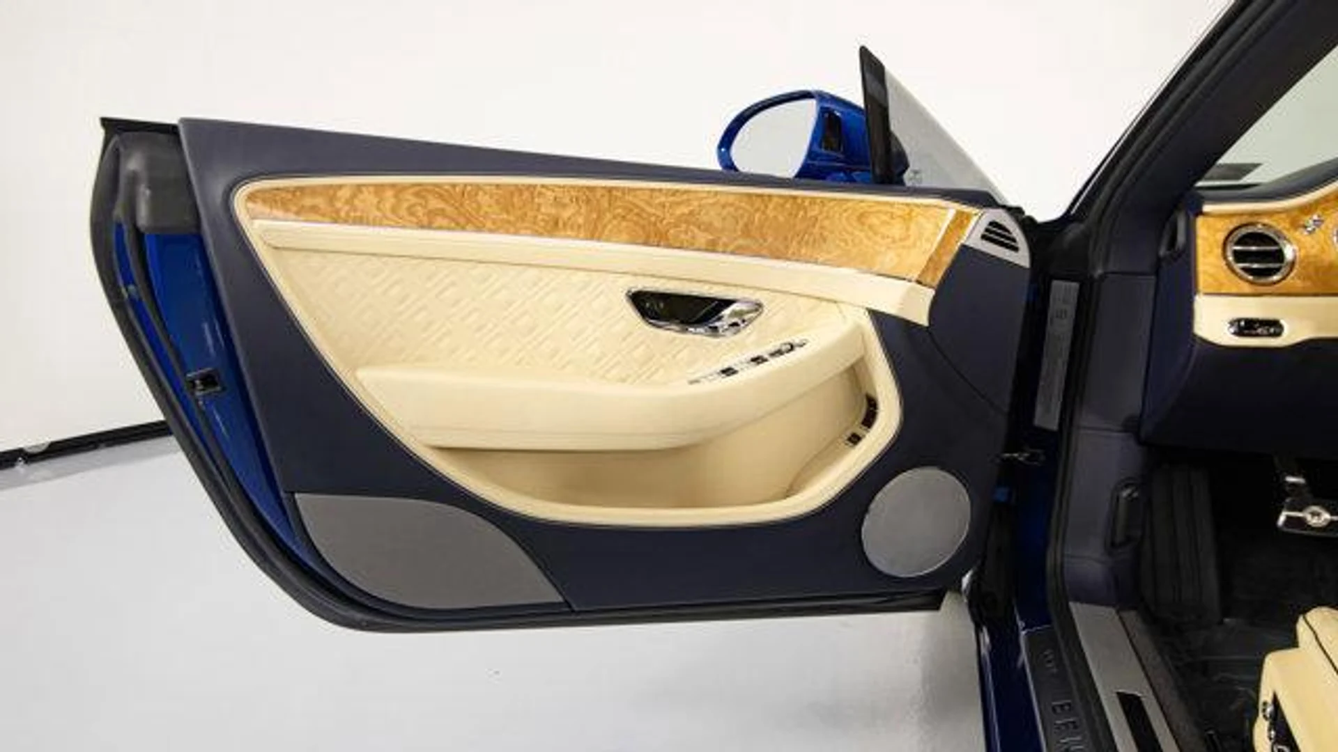 mph035_1902974447_5_Kh_Pi_IW_Xm_Otcr4_Hb_H9_Qo_F_Mcby_Wg_1774b1496a