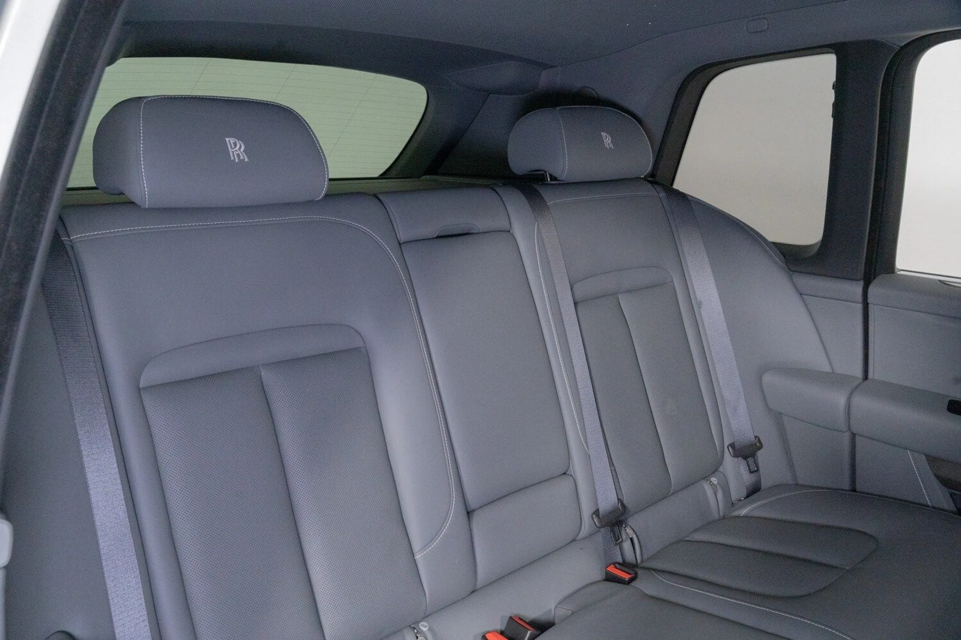 mph035_190344565_e937b2dd272f4a13b38422863bd7ed0e_7acf8145d2