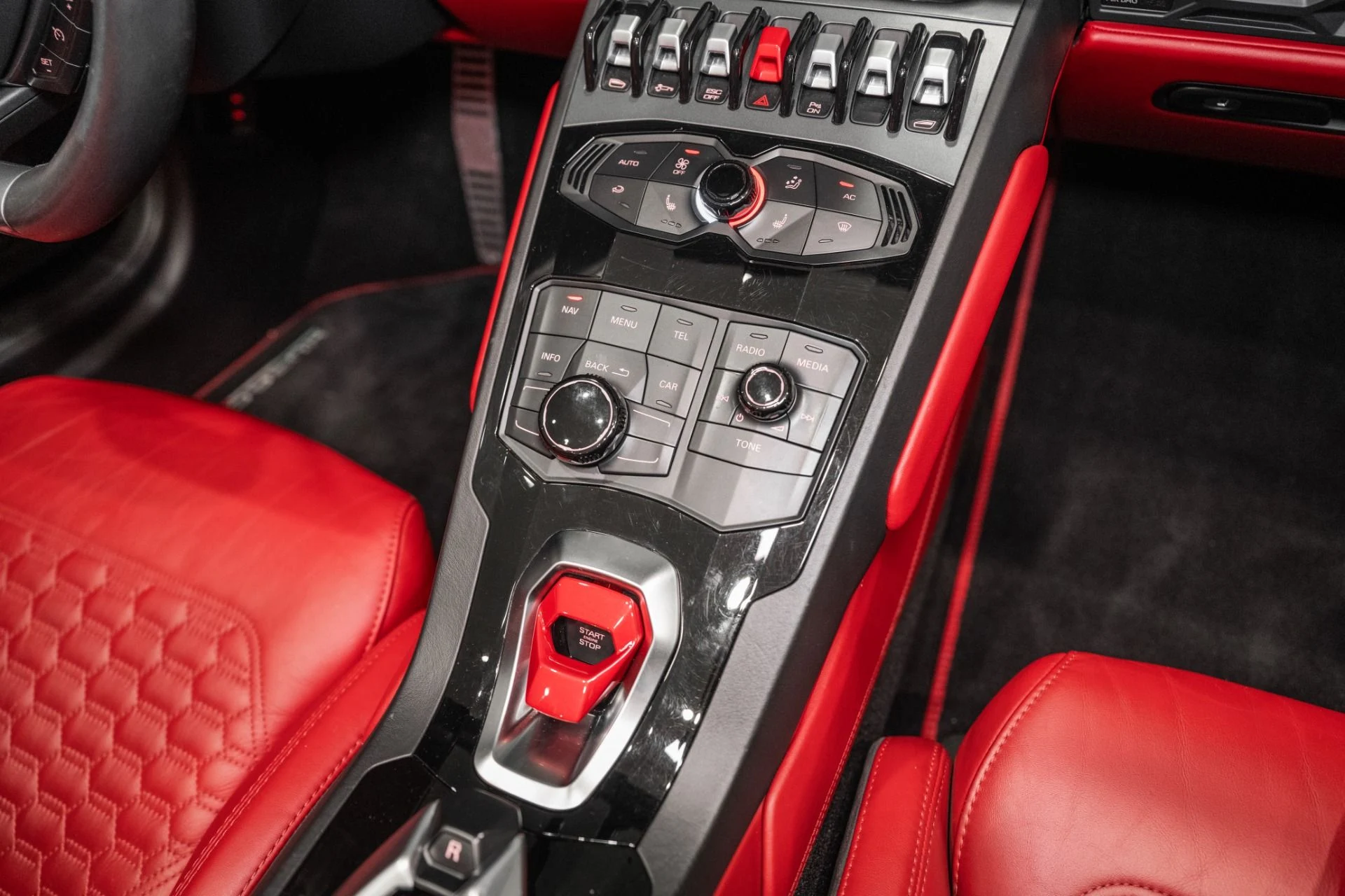 mph035_190772483_Used_2016_Lamborghini_Huracan_LP_610_4_Spyder_1773071752_620cf33bc0