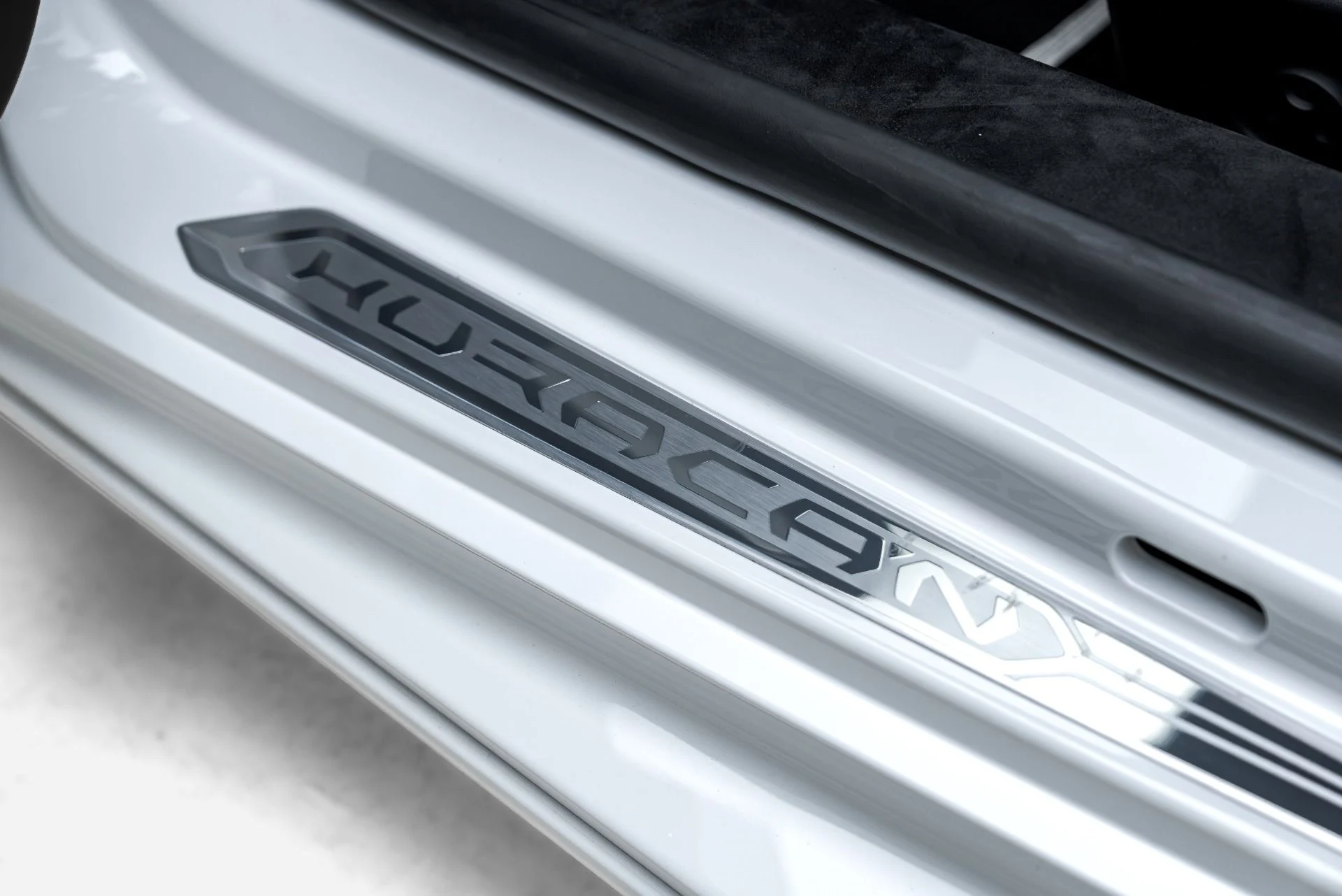 mph035_1915555274_Used_2023_Lamborghini_Huracan_Tecnica_1787597767_804ff5a49d