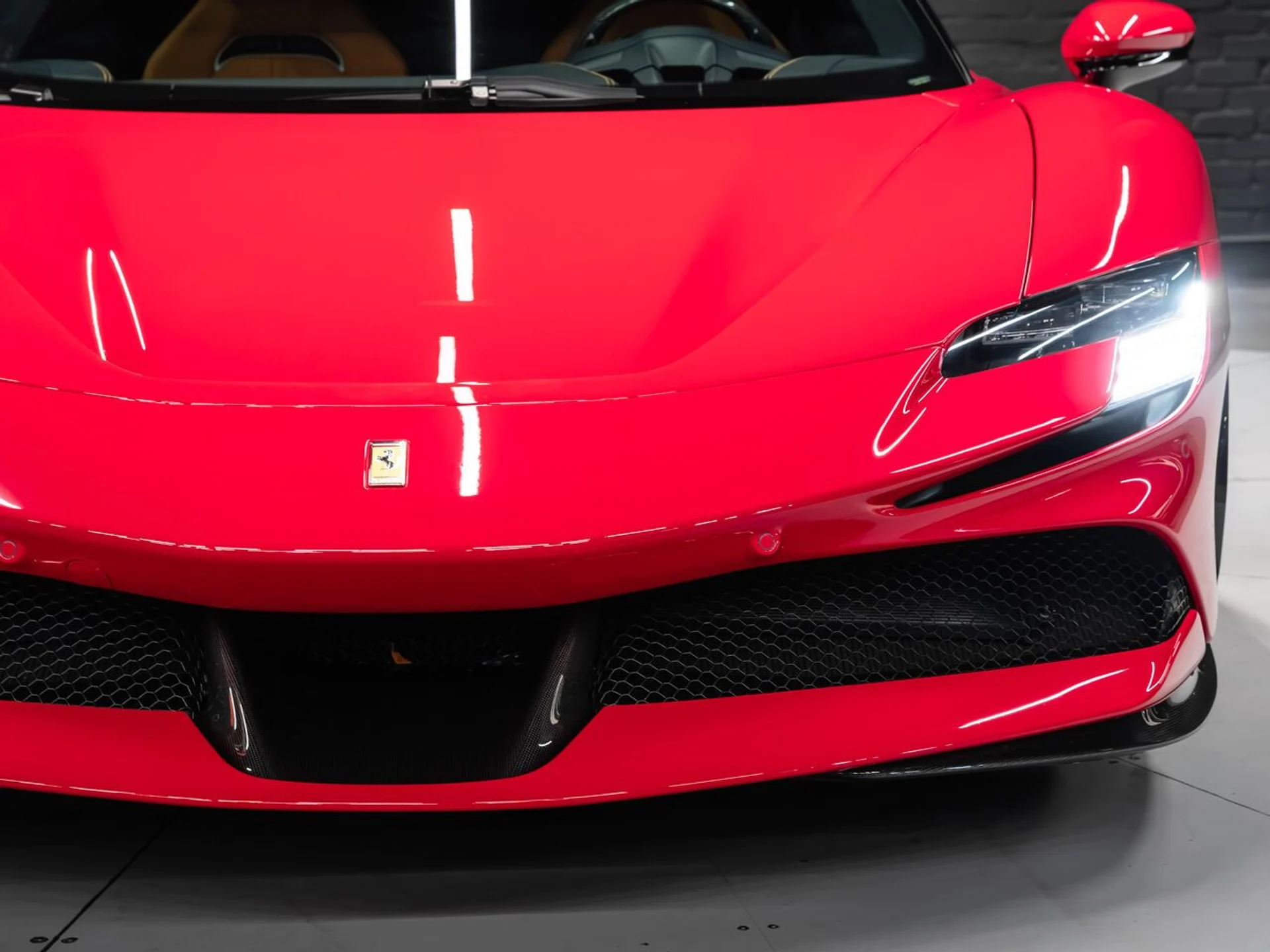 mph035_1924617780_ferrari_sf90_stradale_2023_026cb46622
