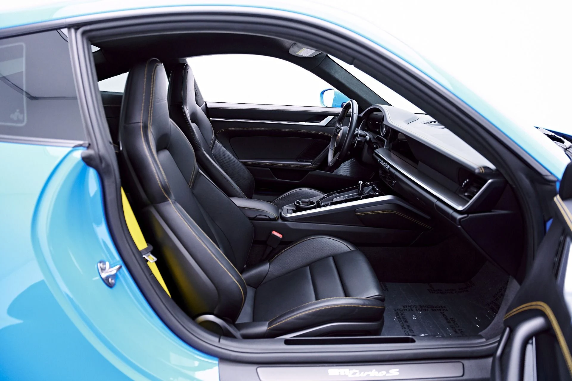 mph035_192564951_Used_2023_Porsche_911_Turbo_S_1777508501_0069649f3a