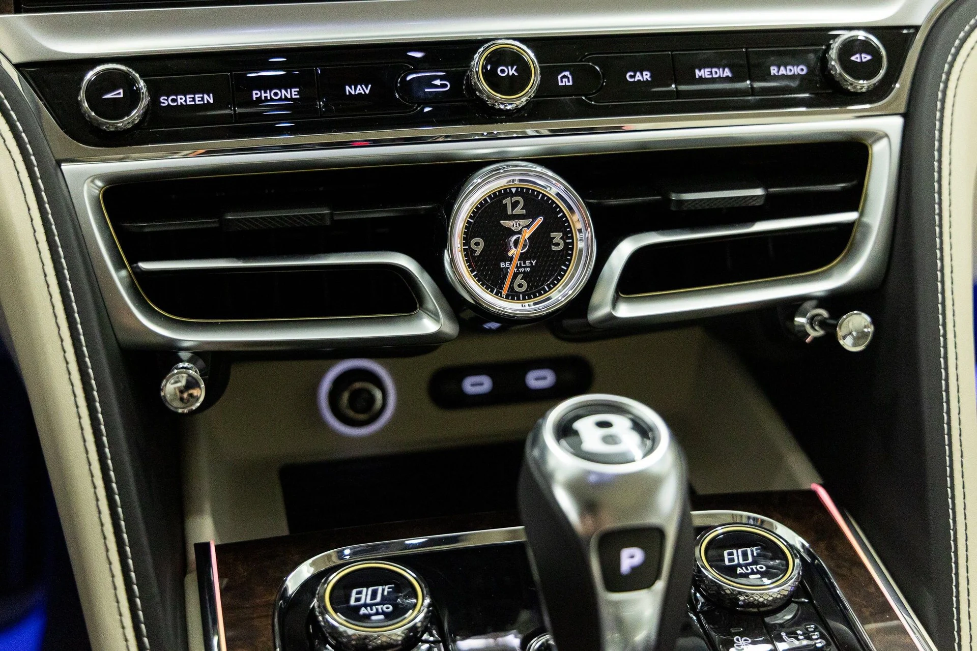 mph035_1930952276_23630589e5befd8faa947c68c3e3f2d4x_714eaf4866