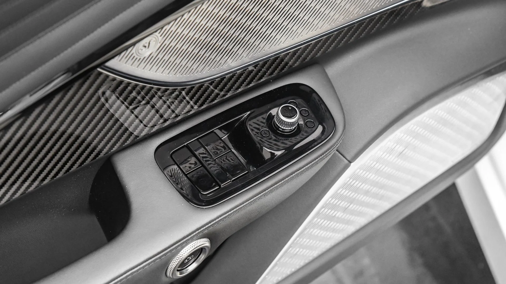 mph035_1939434615_3a173fab2fb24da299ea59efbab39fee_675073b306