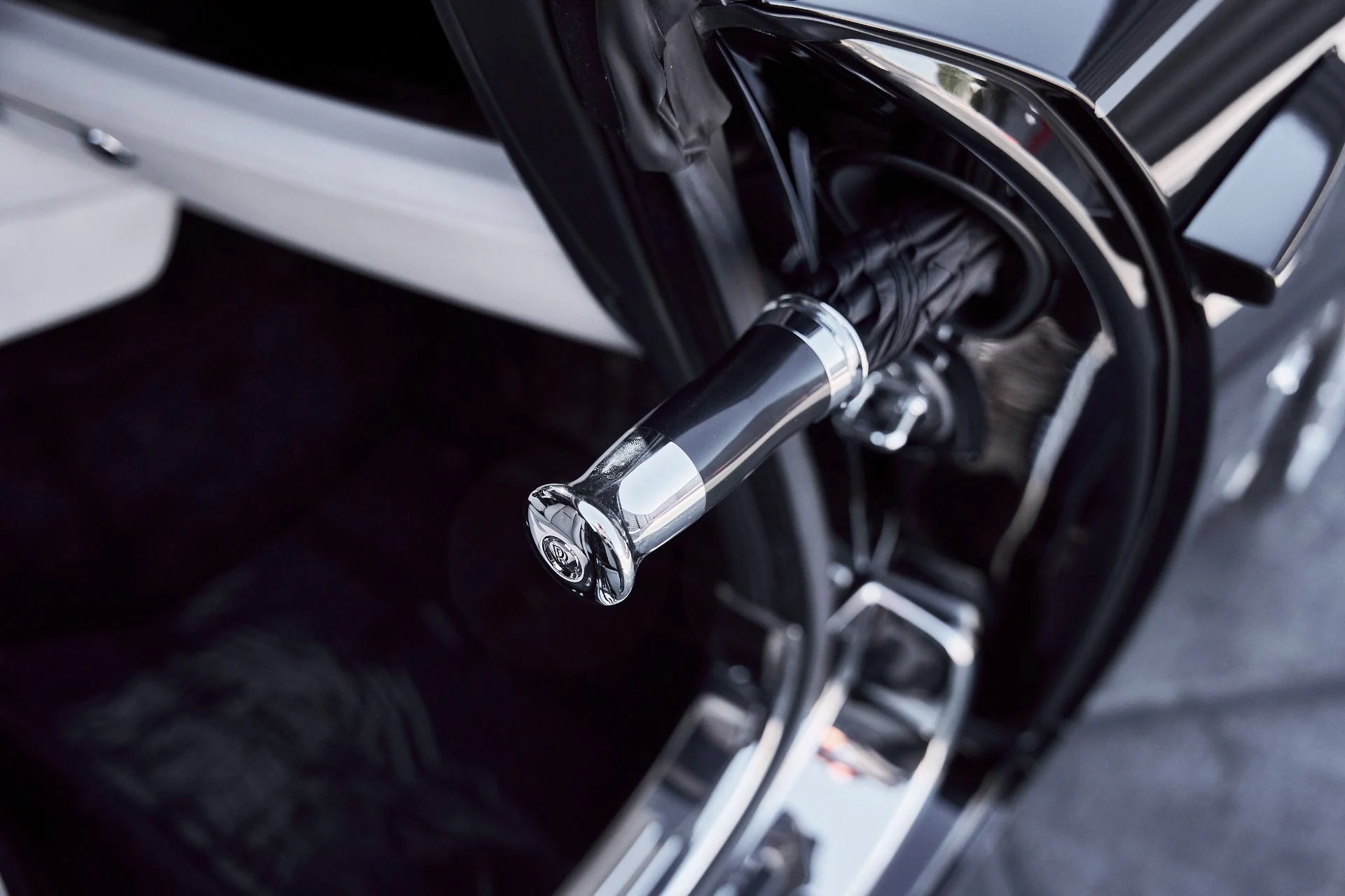 mph035_1984926765_Used_2015_Rolls_Royce_Wraith_1770669843_b6ee0fee64