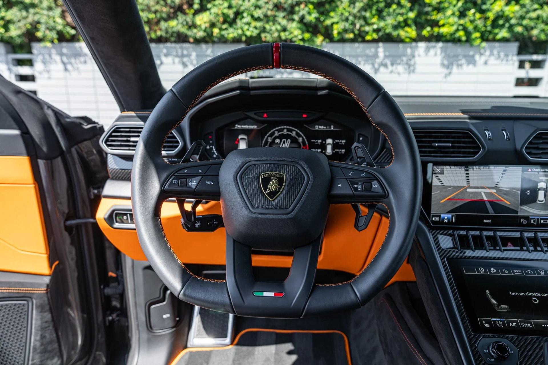 mph035_1996970015_Used_2024_Lamborghini_Urus_S_1755026188_94cb02cf8e