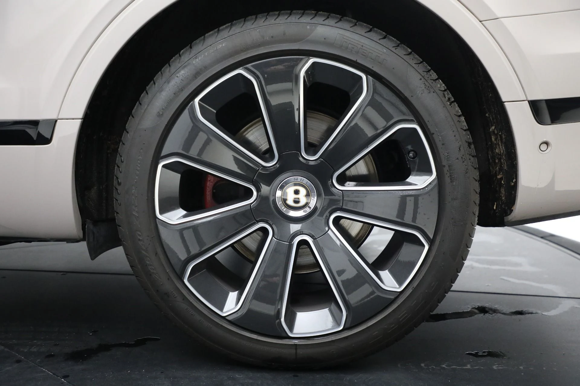 mph035_2005011696_Used_2020_Bentley_Bentayga_Design_Edition_a10175e63d