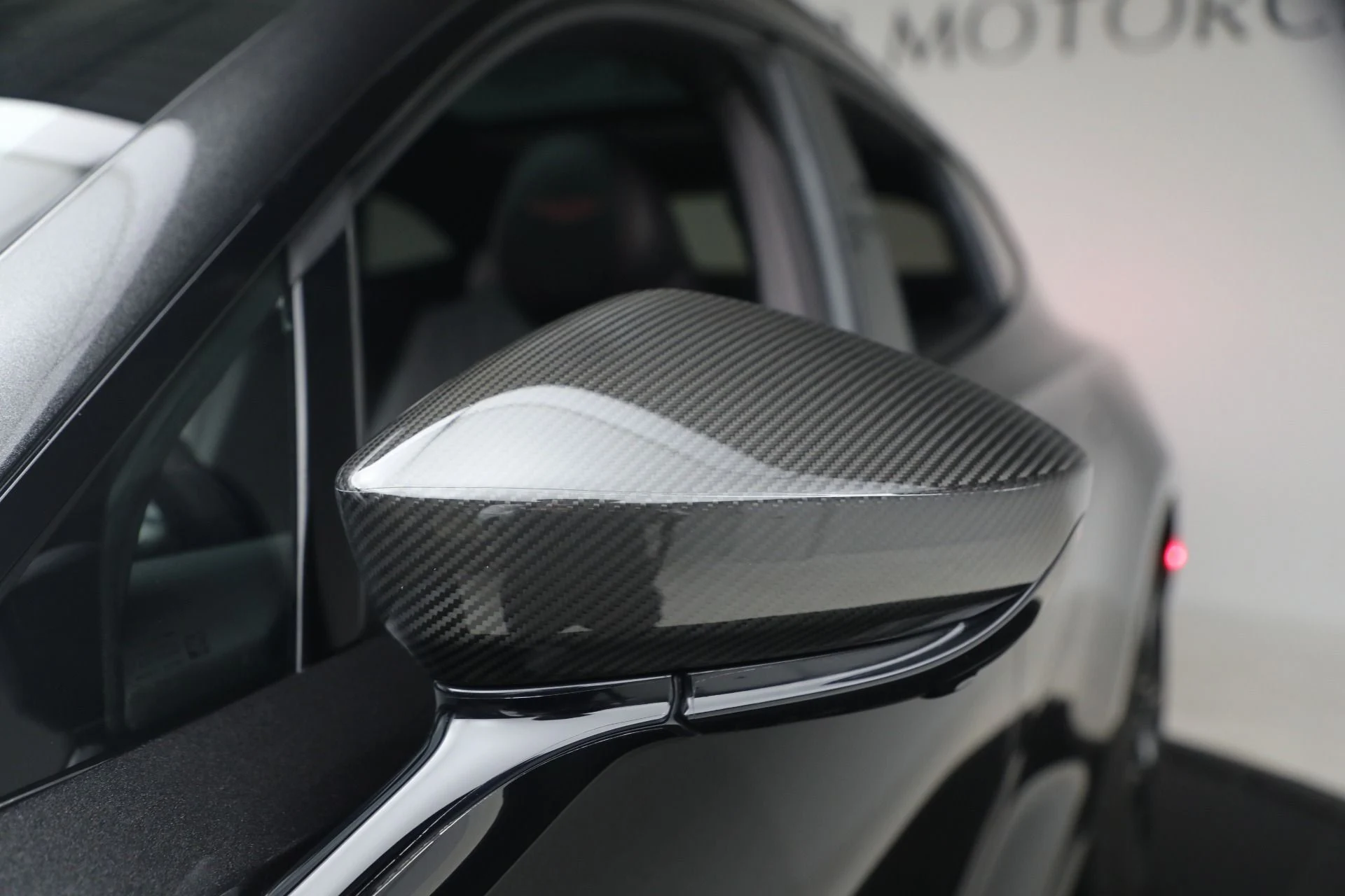 mph035_2015492002_Used_2022_Aston_Martin_DBX_1777325442_9288143adc