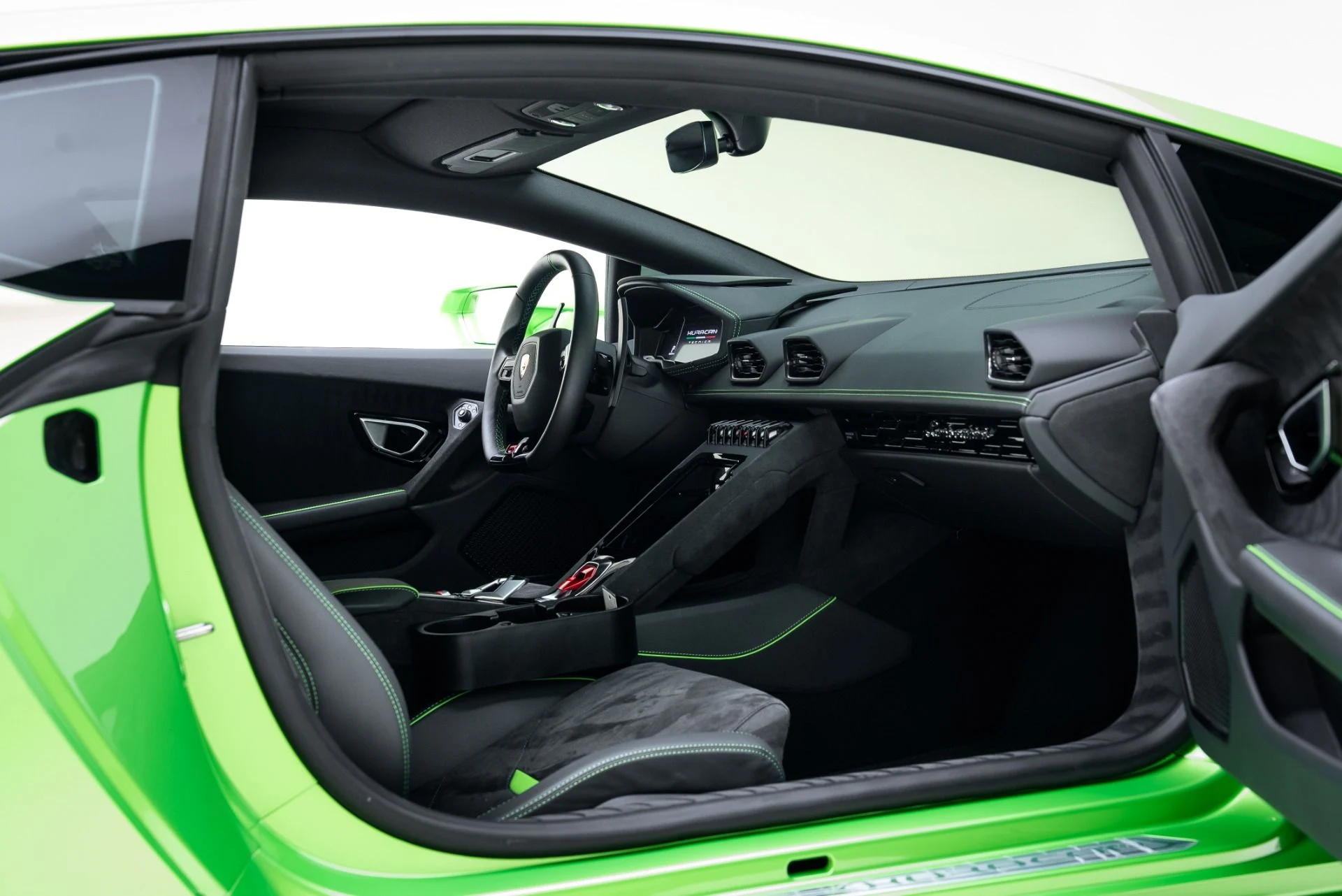 mph035_2034074182_Used_2023_Lamborghini_Huracan_Tecnica_1775770975_548345aaf8