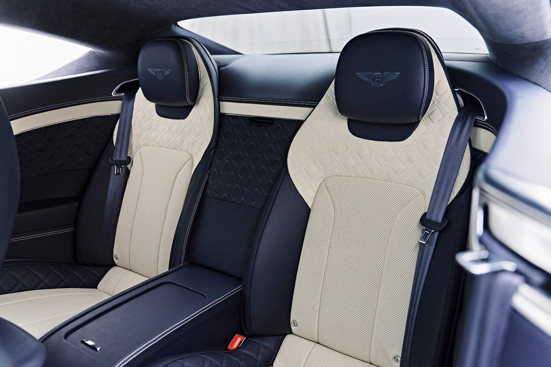 mph035_204694386_Used_2022_Bentley_Continental_GT_V8_1790367729_73642e15fe