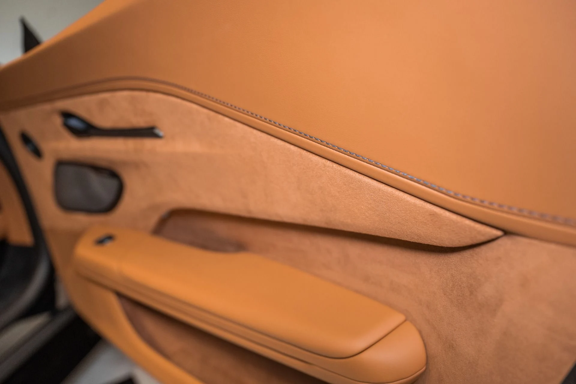 mph035_2048176687_New_2026_Aston_Martin_Vantage_S_1778078378_baeca89030