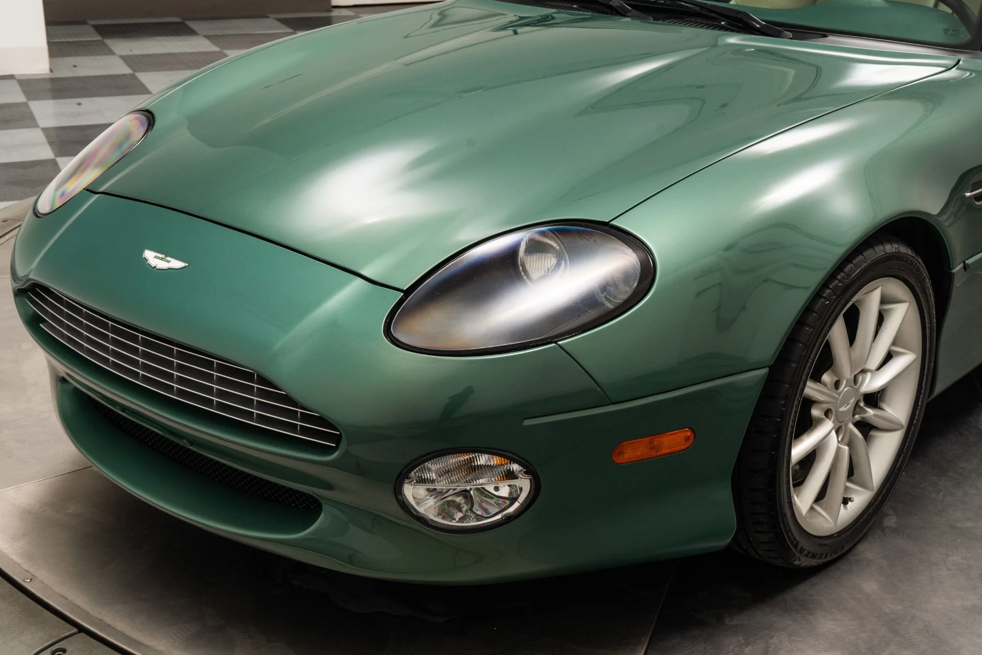 mph035_2054006206_Used_2001_Aston_Martin_DB_7_V12_Vantage_1760468088_27ba9b6a16
