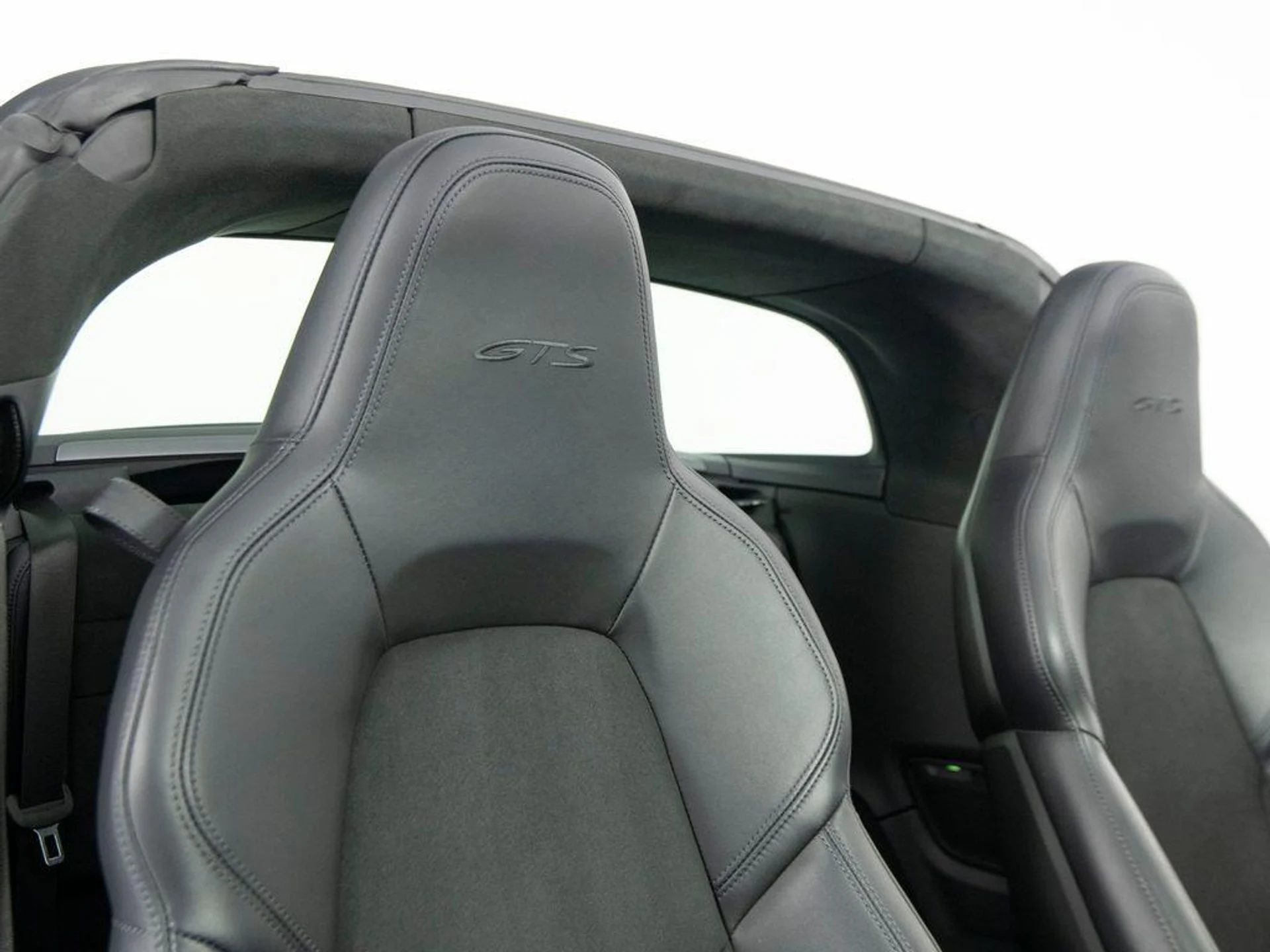 mph035_2066116862_Hpd_Vx_scyk_Ogpss3_B5bh_V1_84_OM_7048b62029