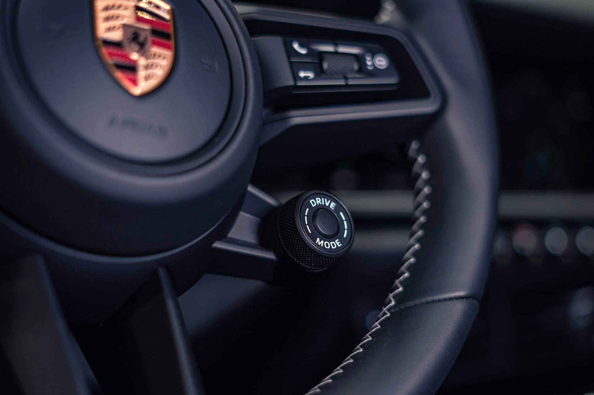 mph035_2073307468_Used_2026_Porsche_911_GT_3_Touring_Lugano_Blue_Lightweight_Package_1777381470_c1fdfffdf6