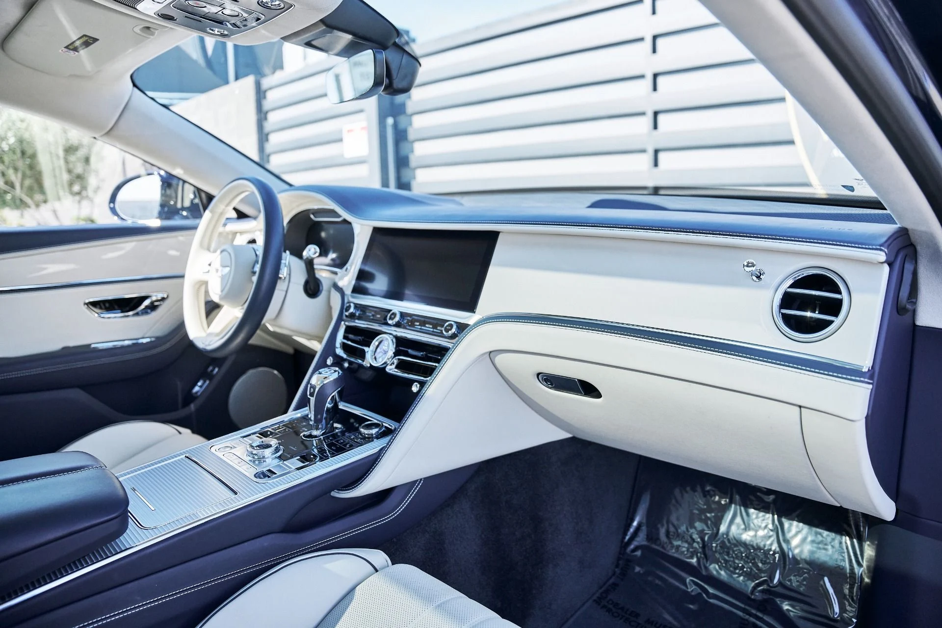 mph035_2073318356_Used_2024_Bentley_Flying_Spur_Mulliner_V8_1773796241_3270a255b9