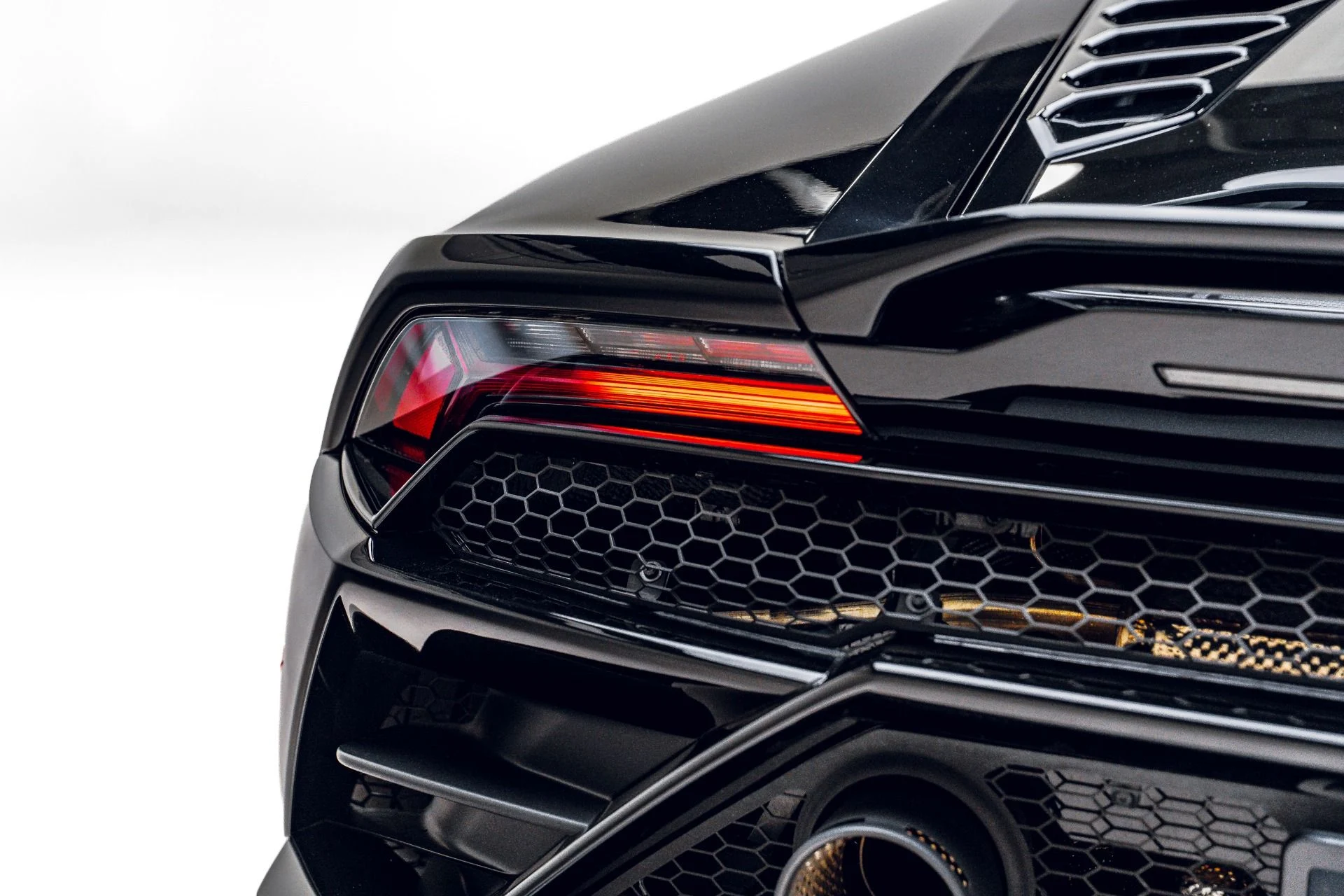 mph035_2077879447_Used_2021_Lamborghini_Huracan_EVO_1782507550_9471cd7f2c