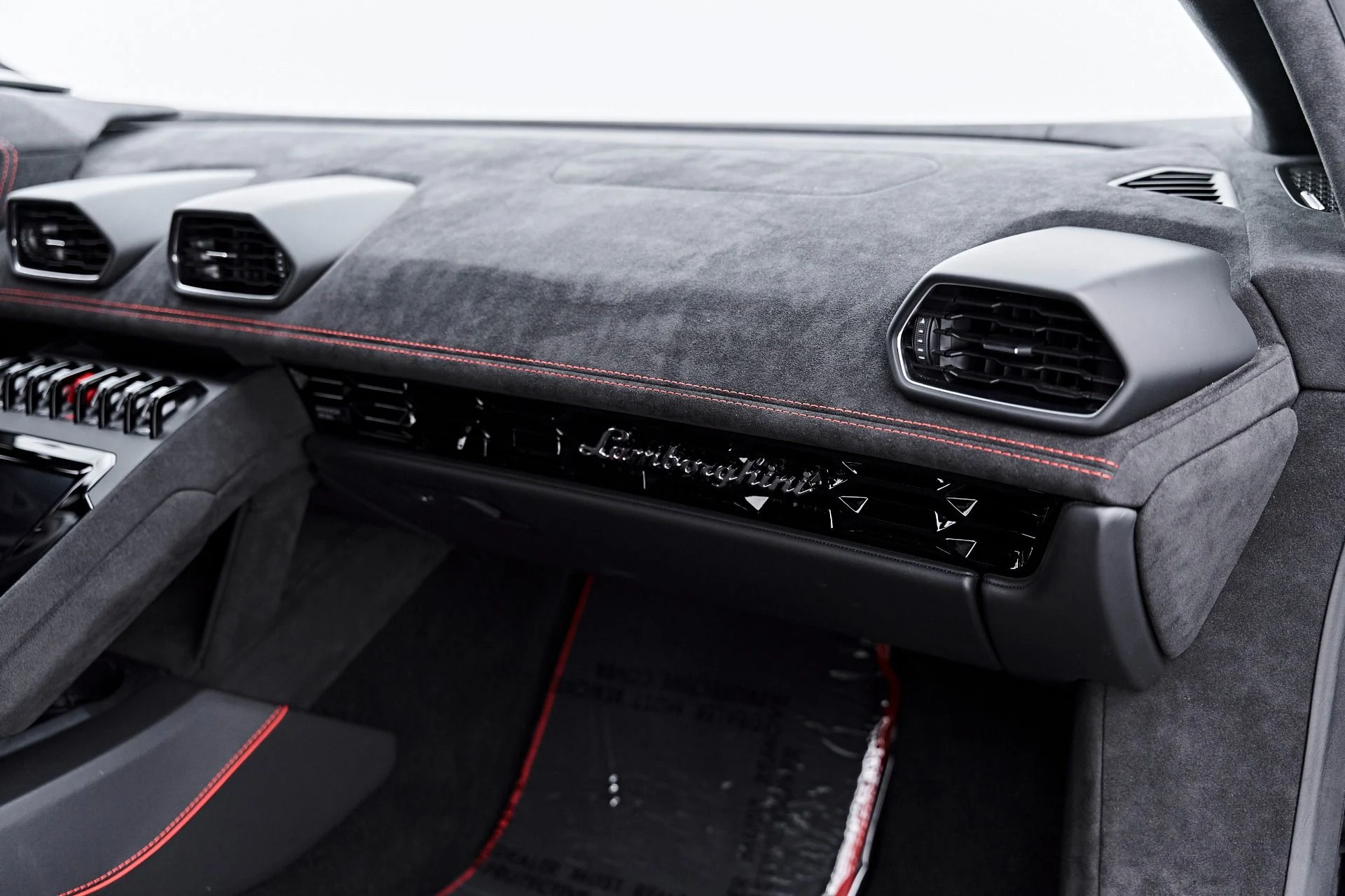 mph035_2084258786_Used_2024_Lamborghini_Huracan_Tecnica_Base_1790185315_88f22c1b07