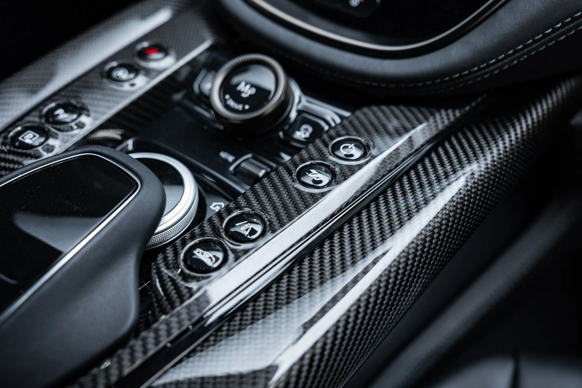 mph035_2084680887_Used_2023_Aston_Martin_DBX_707_1767147113_163c6b13da