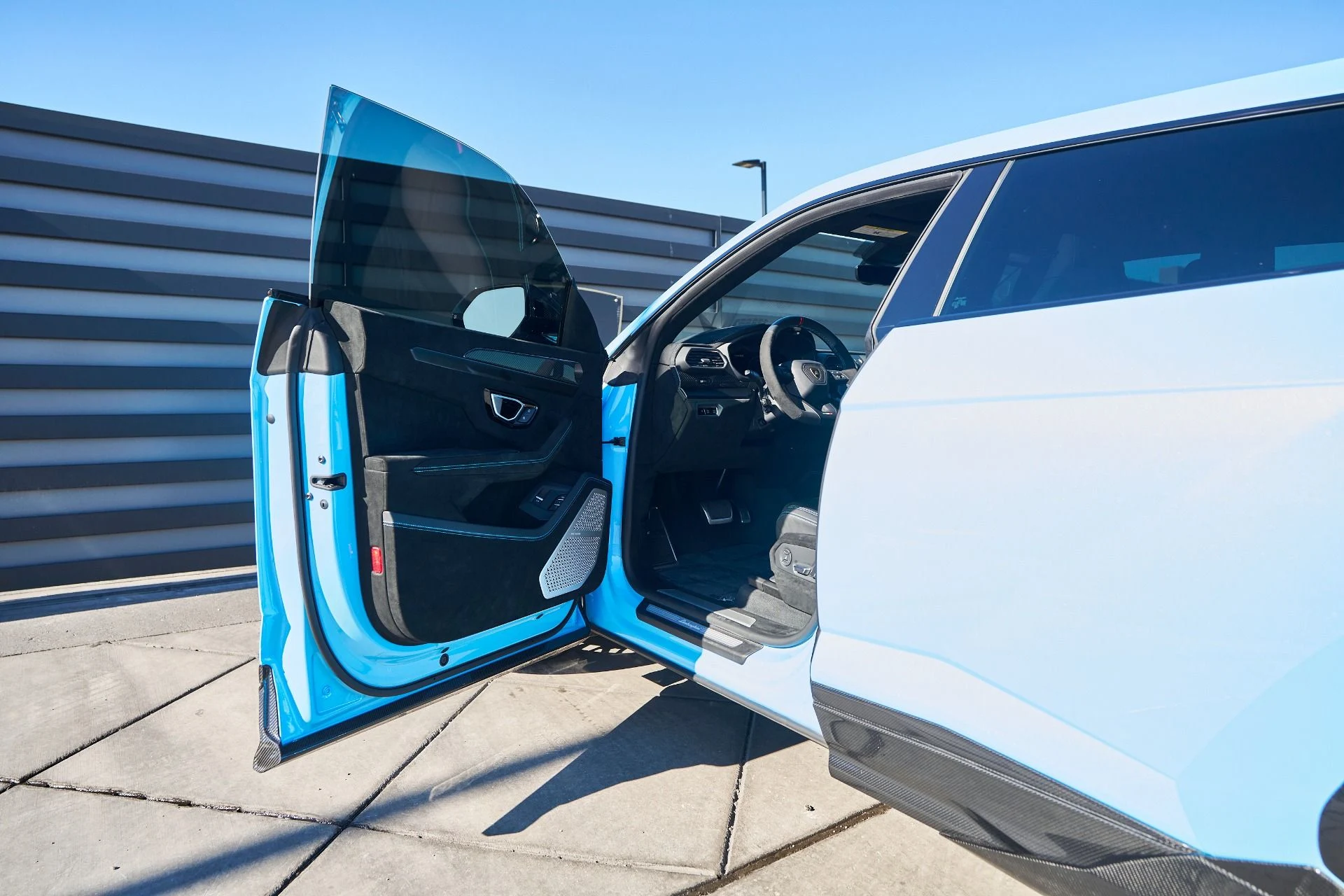 mph035_2084868802_Used_2024_Lamborghini_Urus_Performante_1764957628_4af48c211f