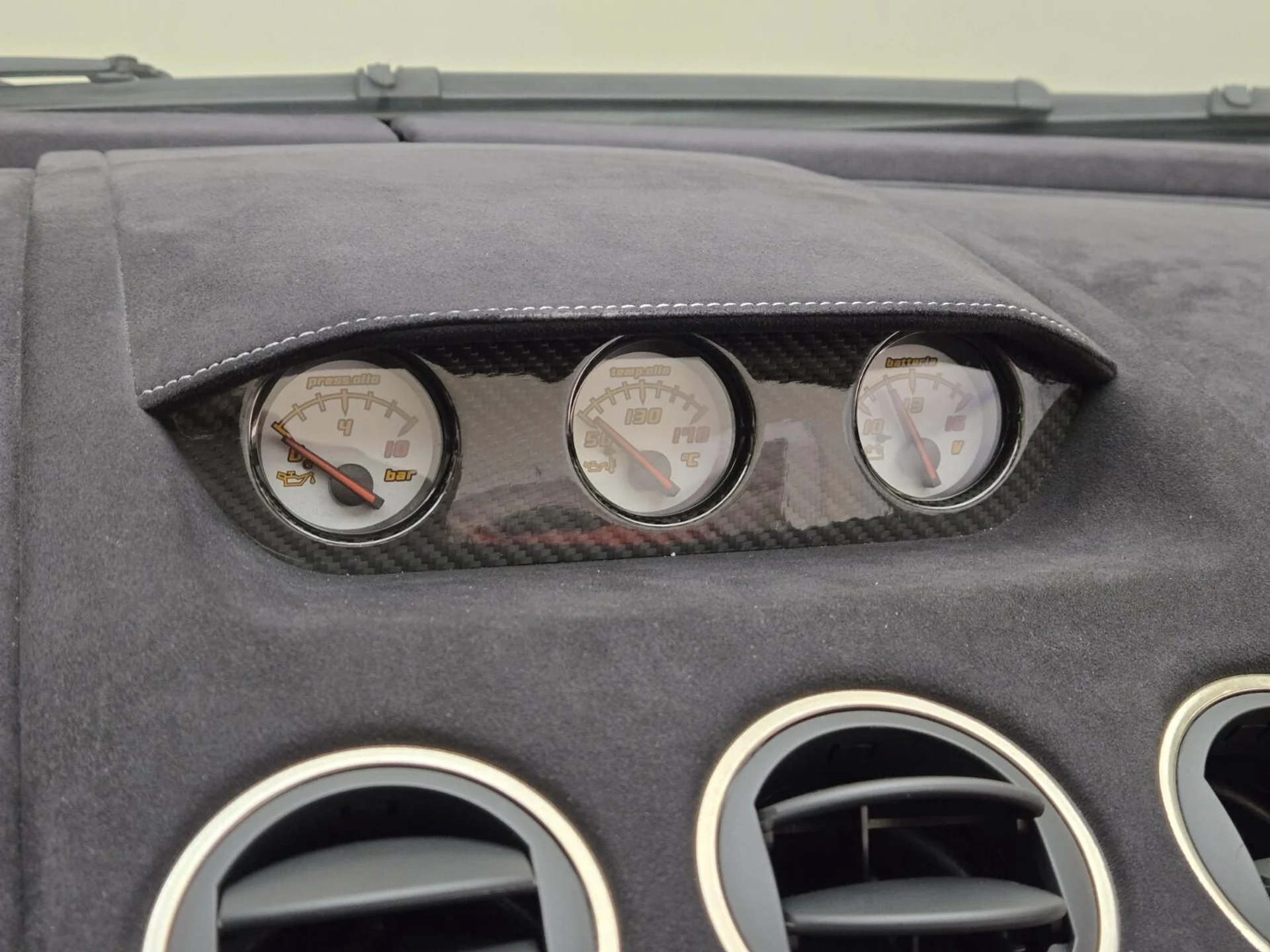 mph035_2086466742_Used_2011_Lamborghini_Gallardo_LP_560_4_1762242040_e4eefad71a