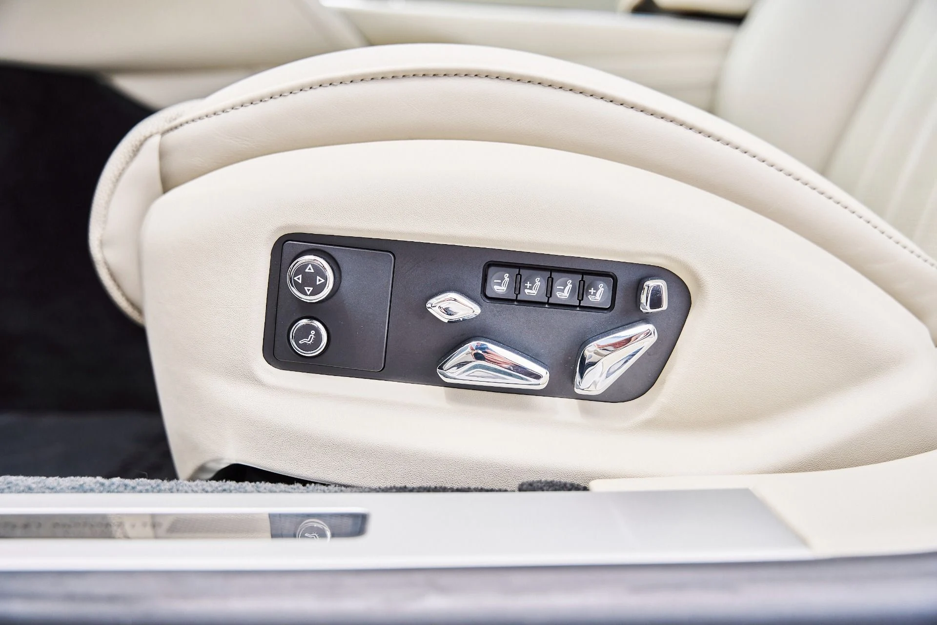 mph035_2086951987_Used_2021_Bentley_Flying_Spur_V8_1779867090_699267e88f