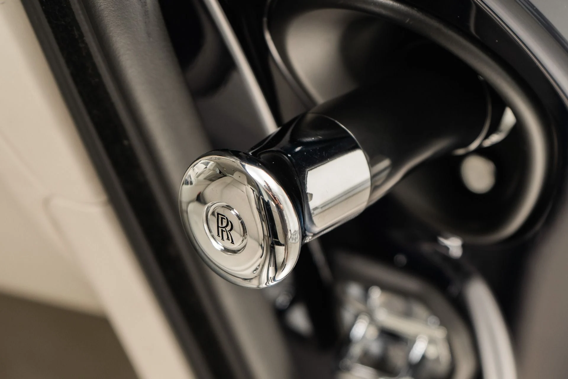 mph035_2098285501_Used_2019_Rolls_Royce_Wraith_The_Wraith_Package_Starlight_Headliner_Surround_Cameras_1773246282_be6efb5d34