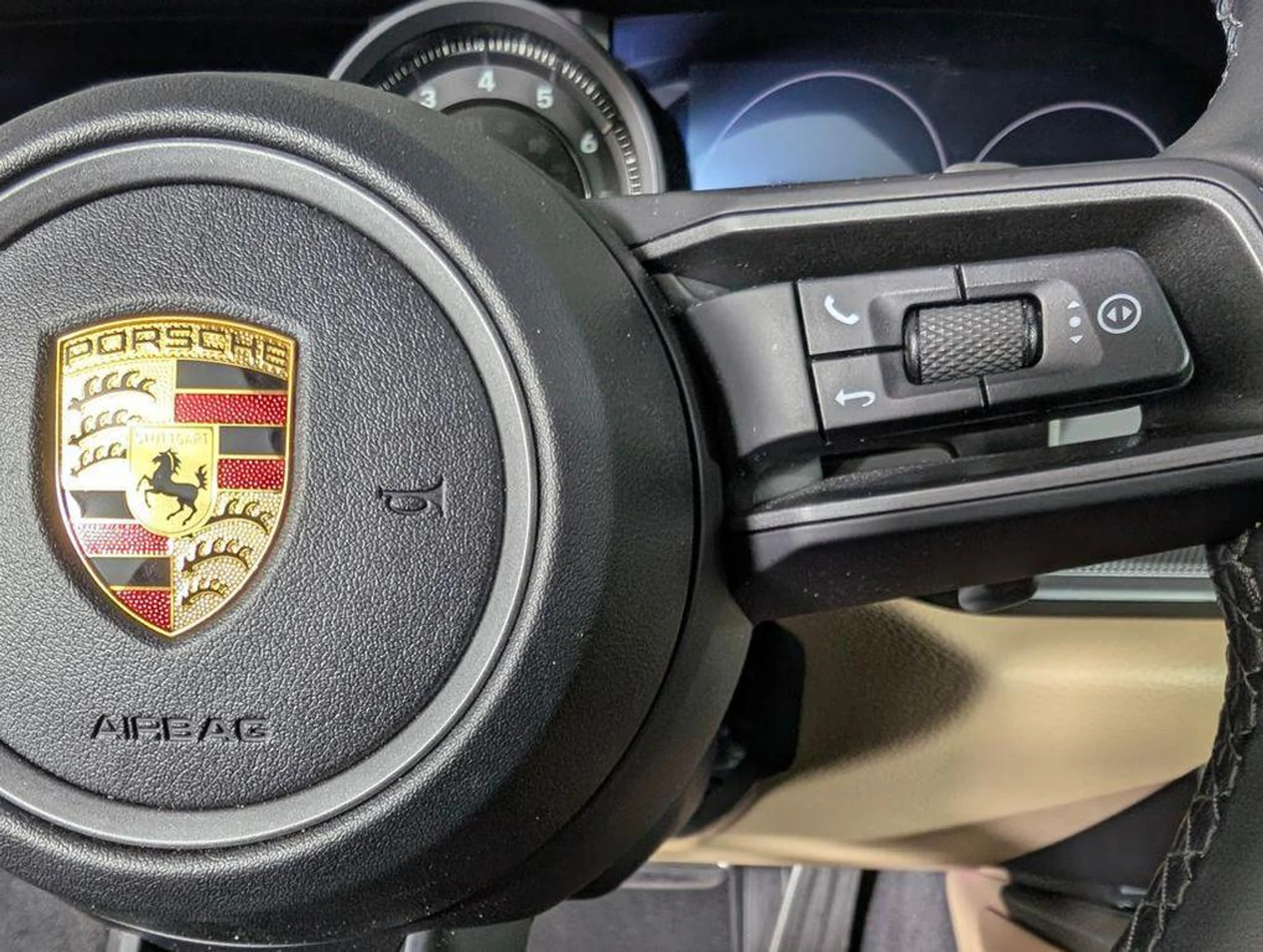 mph035_2099481490_Zw_M7l_EX_Qw6n_SW_Ve0s_Ta_HN_Wj_Wy_Q_3da861a65a