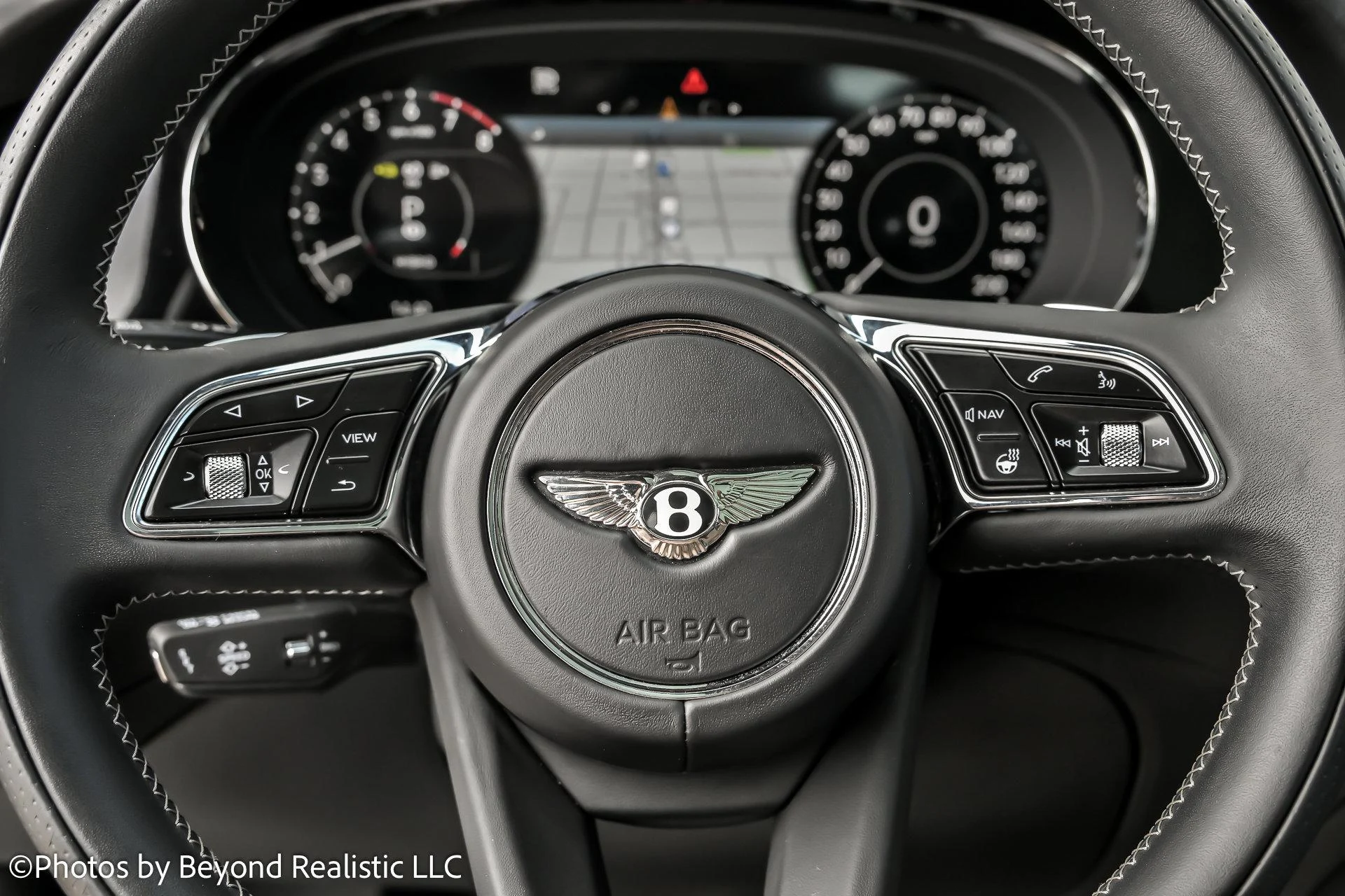 mph035_2100540870_Used_2024_Bentley_Bentayga_Hybrid_1759997566_19858a1563