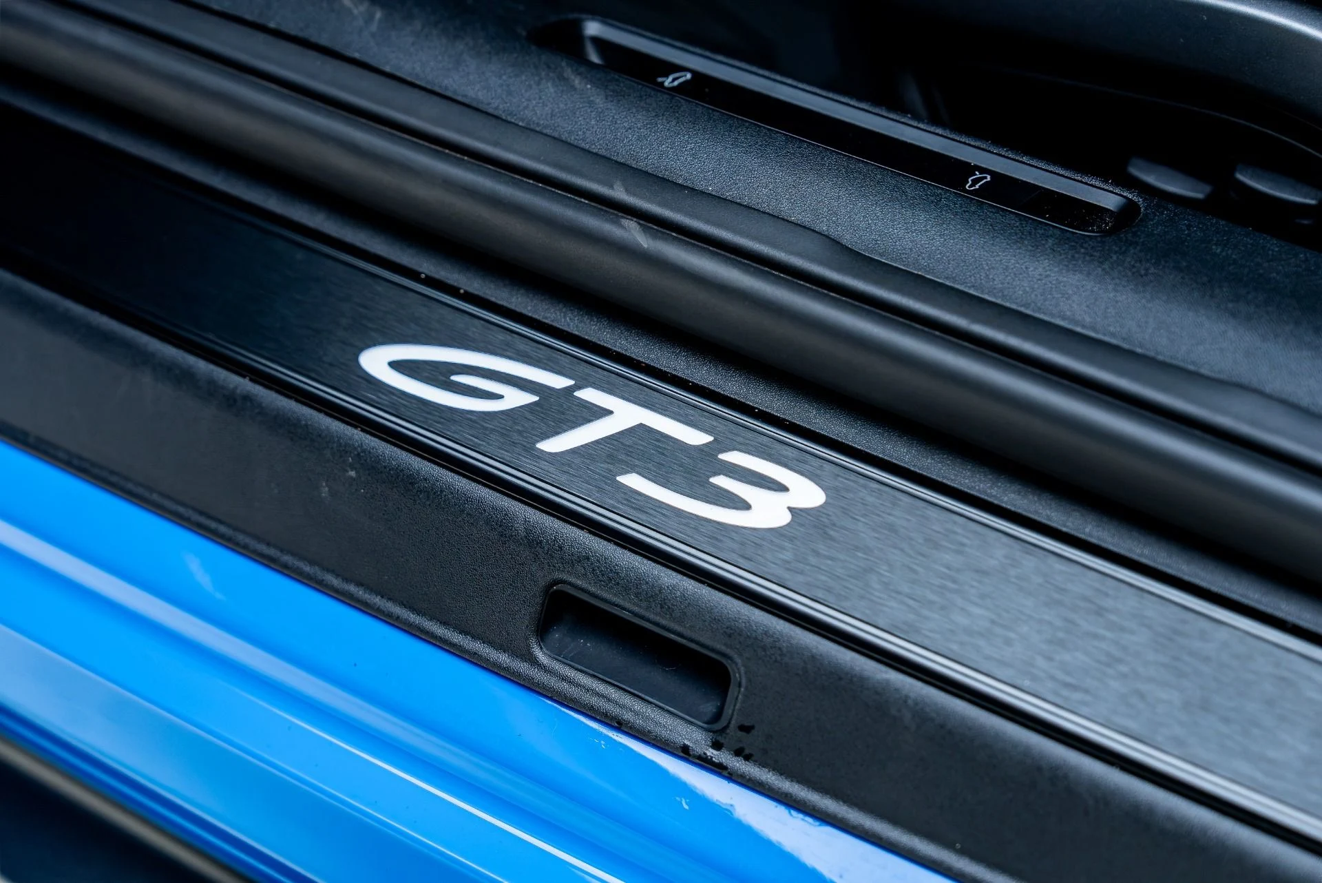 mph035_2106710524_Used_2022_Porsche_911_GT_3_1783987675_754a3aab21