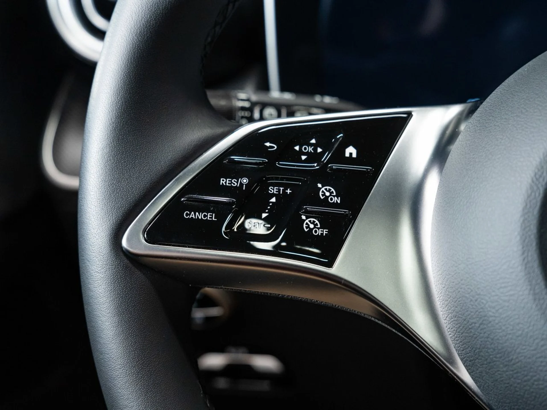 mph035_2109226249_mercedes_benz_glc_2025_3a607d16b2