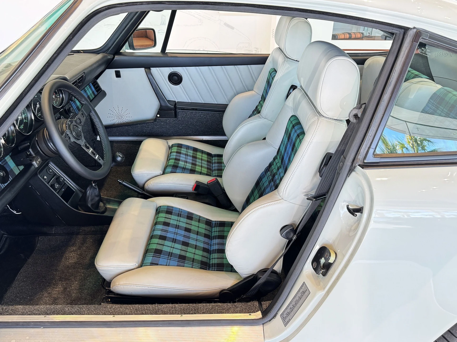 mph035_2134346840_e8af109c49fc839e341f776f4ec52949x_daf5d41ad8