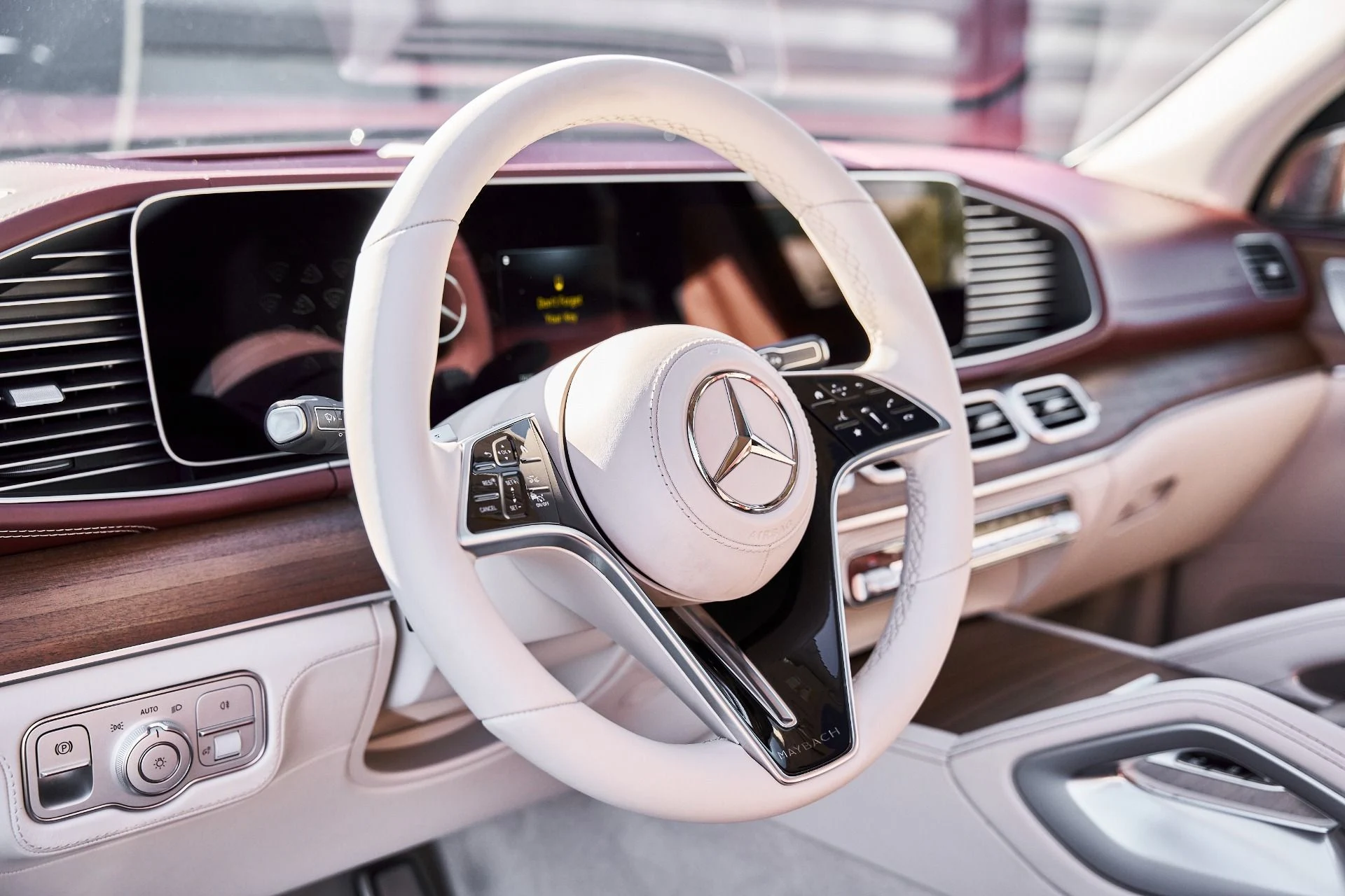 mph035_2134906926_Used_2024_Mercedes_Benz_GLS_Maybach_GLS_600_1776125656_90ff04beaa