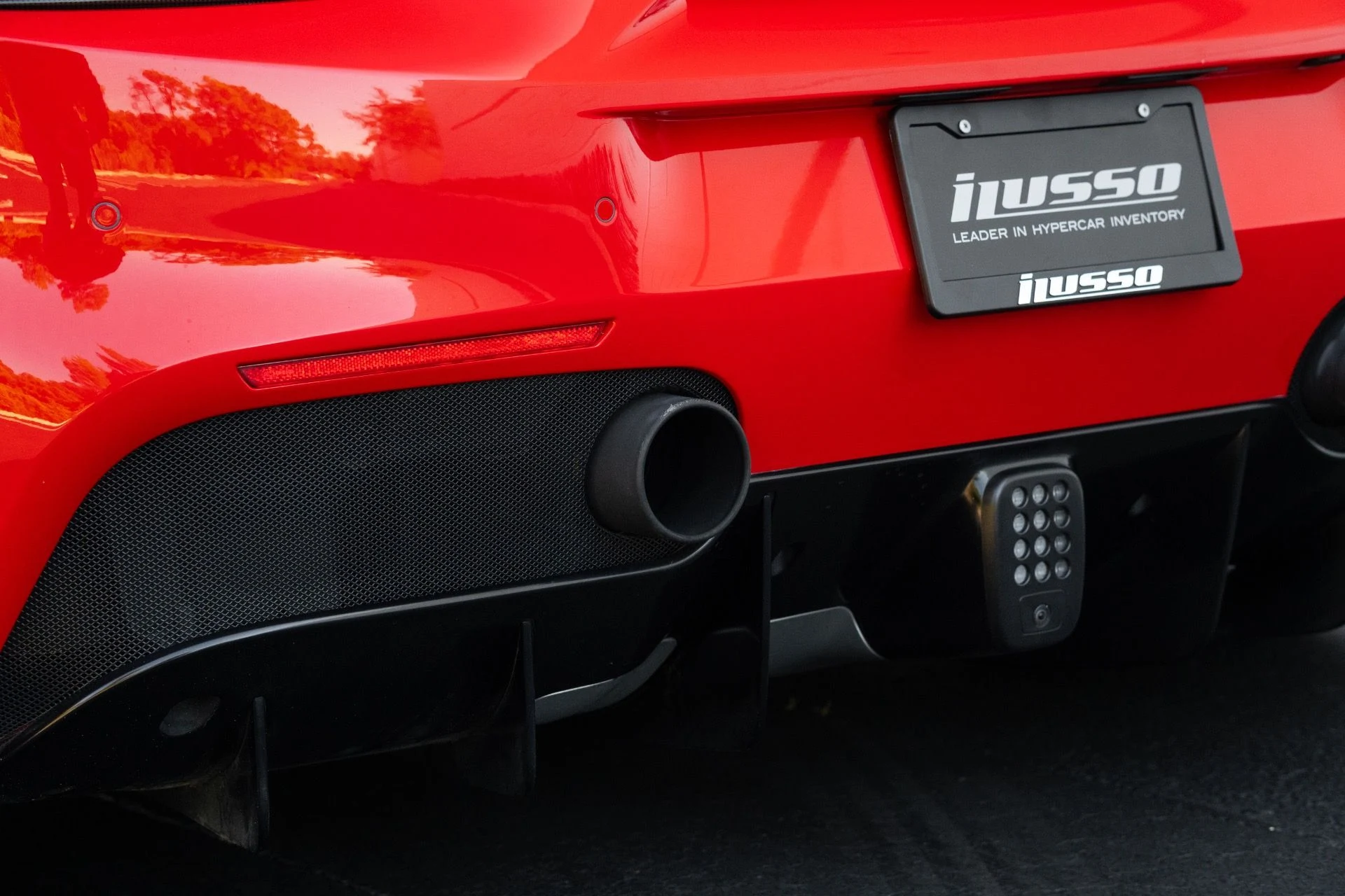 mph035_2136488220_Used_2017_Ferrari_488_Spider_1771886978_7a93210205